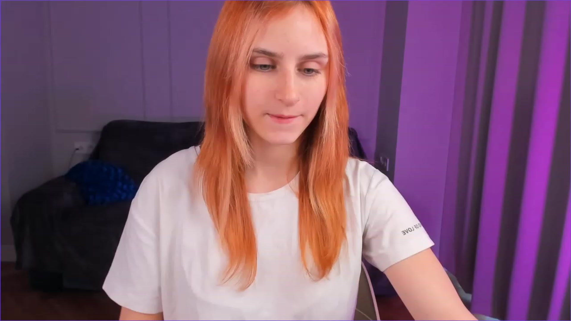 Gallery image thumbnail from Mia_lunaaa's myfreecams stream on, 11/27/2022, 12:59 image 14 of 20