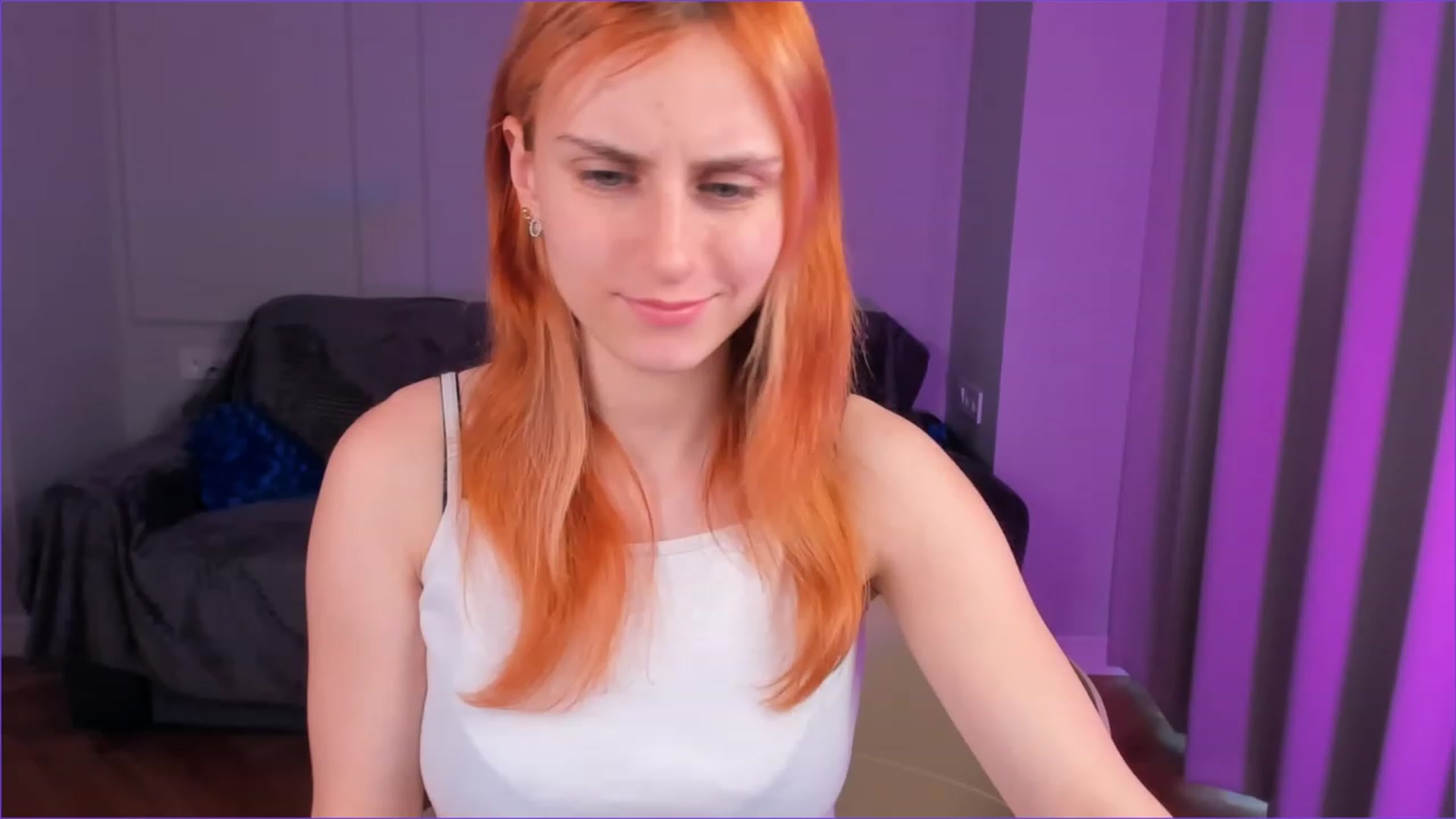 Gallery image thumbnail from Mia_lunaaa's myfreecams stream on, 11/28/2022, 12:50 image 5 of 20