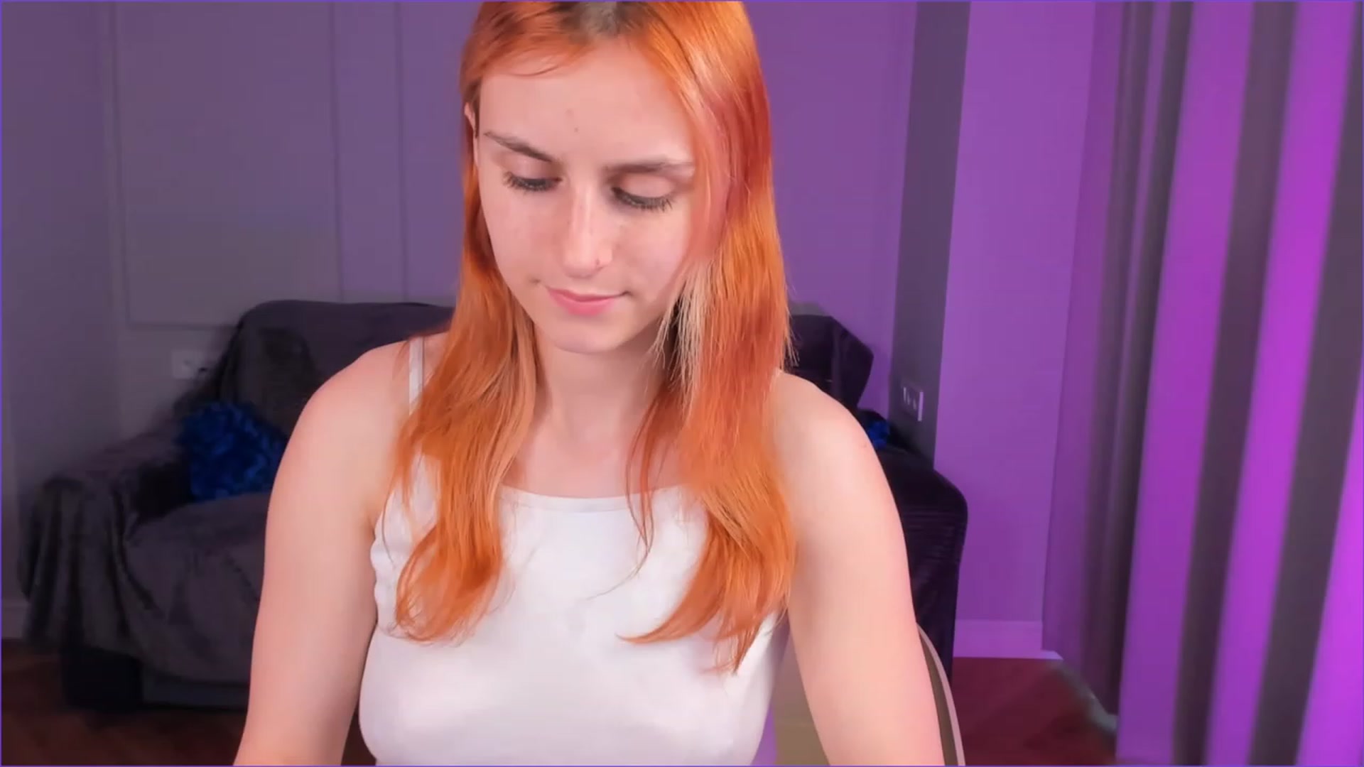 Gallery image thumbnail from Mia_lunaaa's myfreecams stream on, 11/28/2022, 12:50 image 17 of 20
