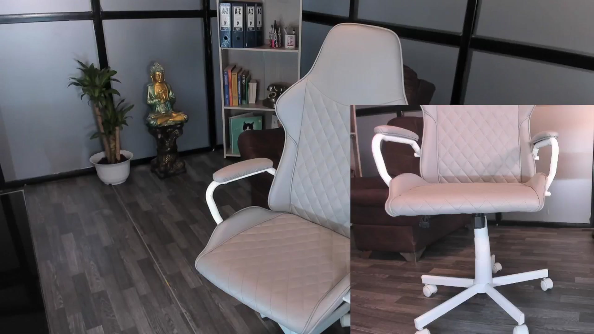 Gallery image thumbnail from Mia_secretwif's myfreecams stream on, 05/15/2024, 22:59 image 12 of 20