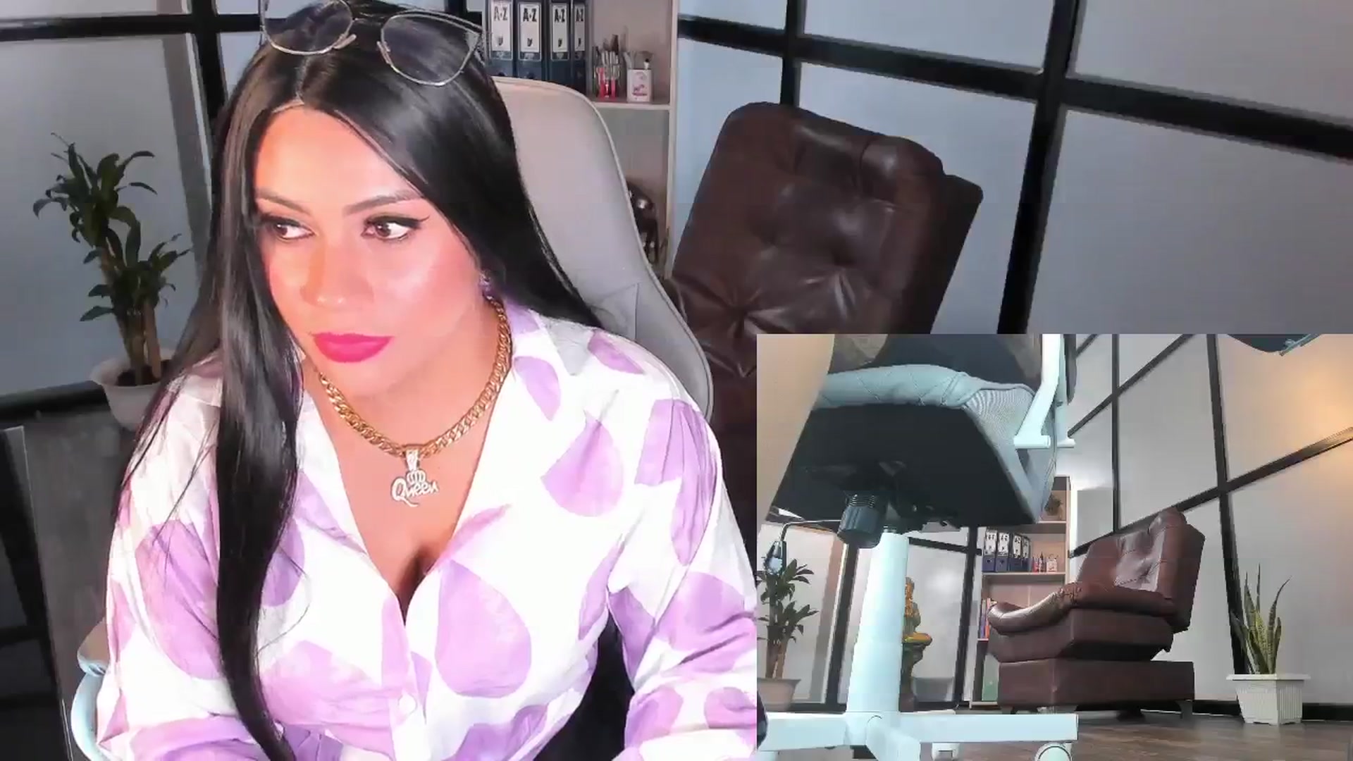 Gallery image thumbnail from Mia_secretwif's myfreecams stream on, 05/20/2024, 20:57 image 16 of 20