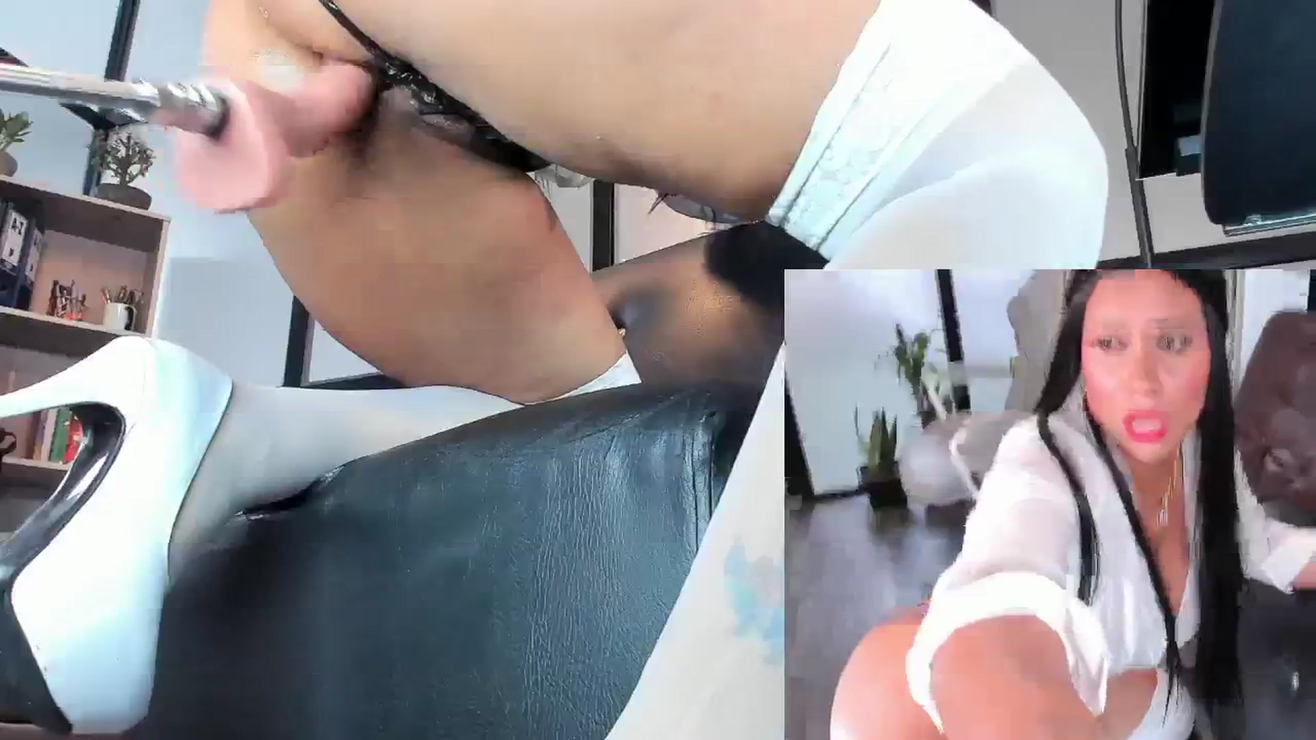 Gallery image thumbnail from Mia_secretwif's myfreecams stream on, 06/10/2024, 13:22 image 19 of 20