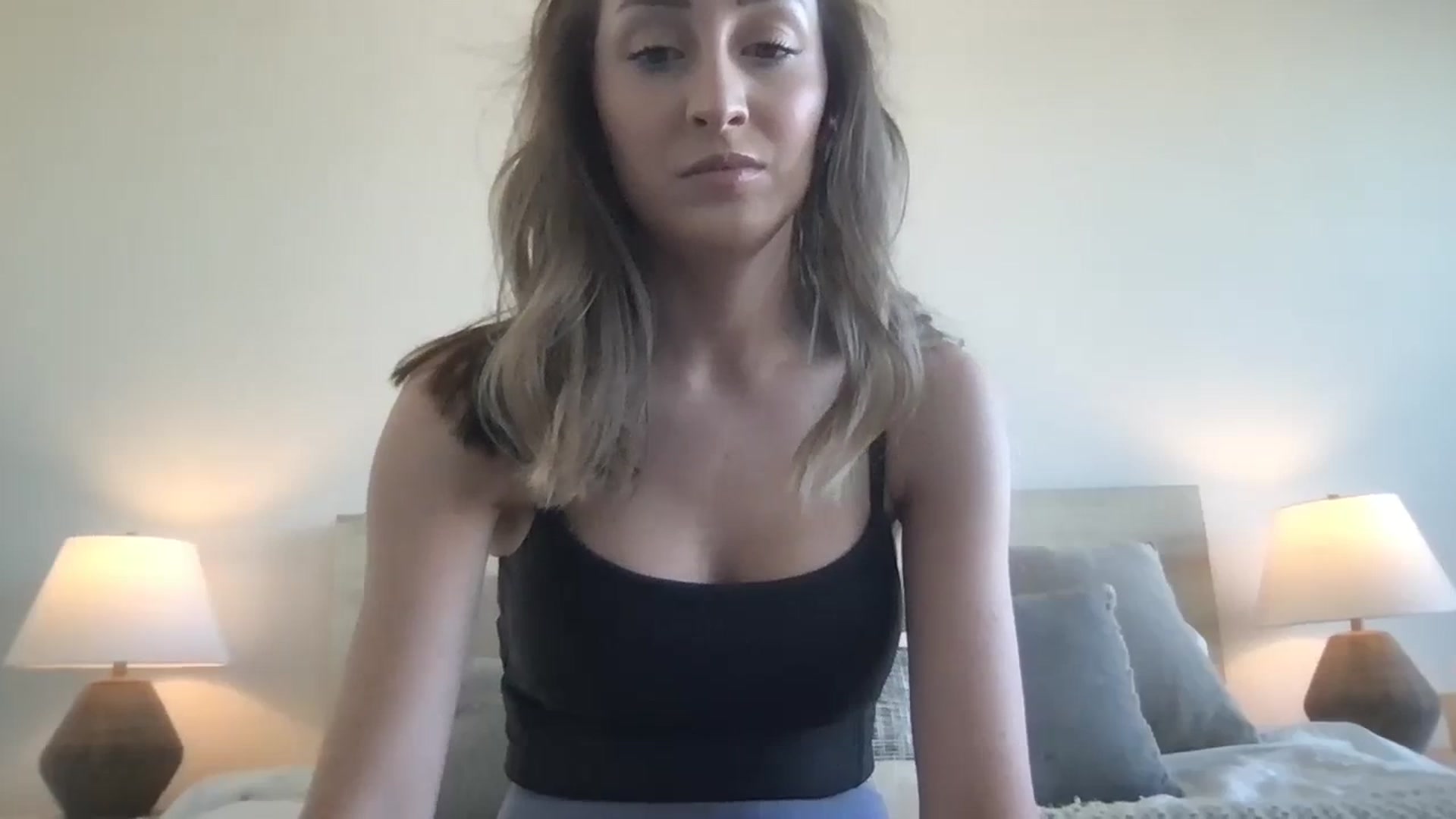 Gallery image thumbnail from Mia_xx's myfreecams stream on, 02/19/2024, 21:01 image 14 of 20
