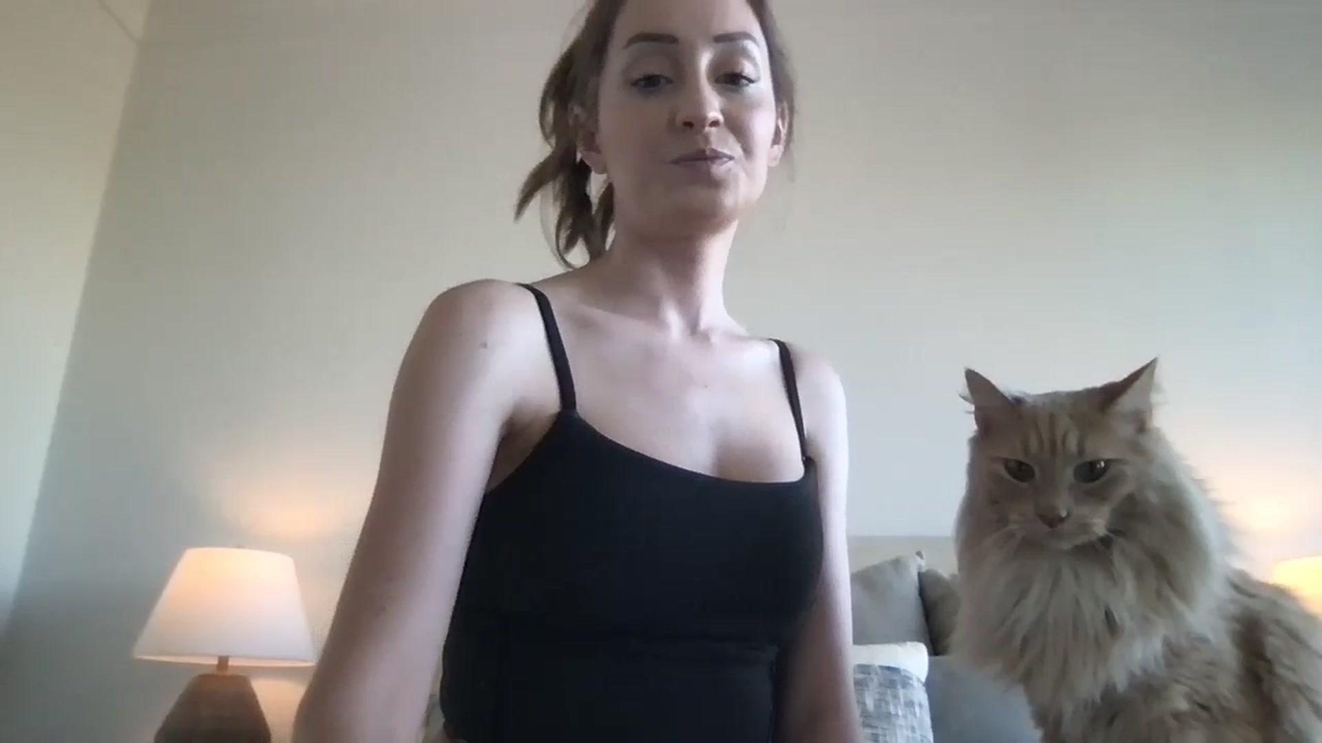 Gallery image thumbnail from Mia_xx's myfreecams stream on, 02/21/2024, 24:13 image 3 of 20