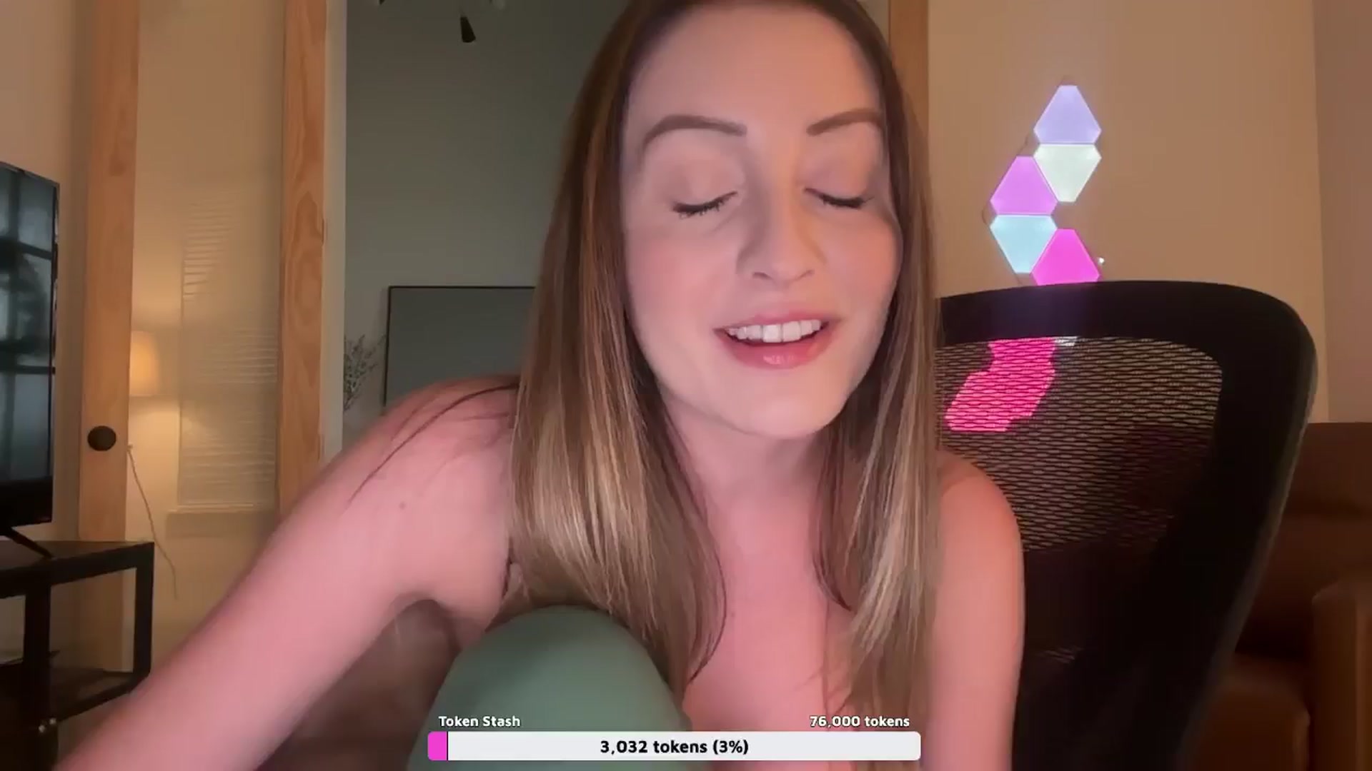 Gallery image thumbnail from Mia_xx's myfreecams stream on, 06/28/2024, 01:59 image 11 of 20
