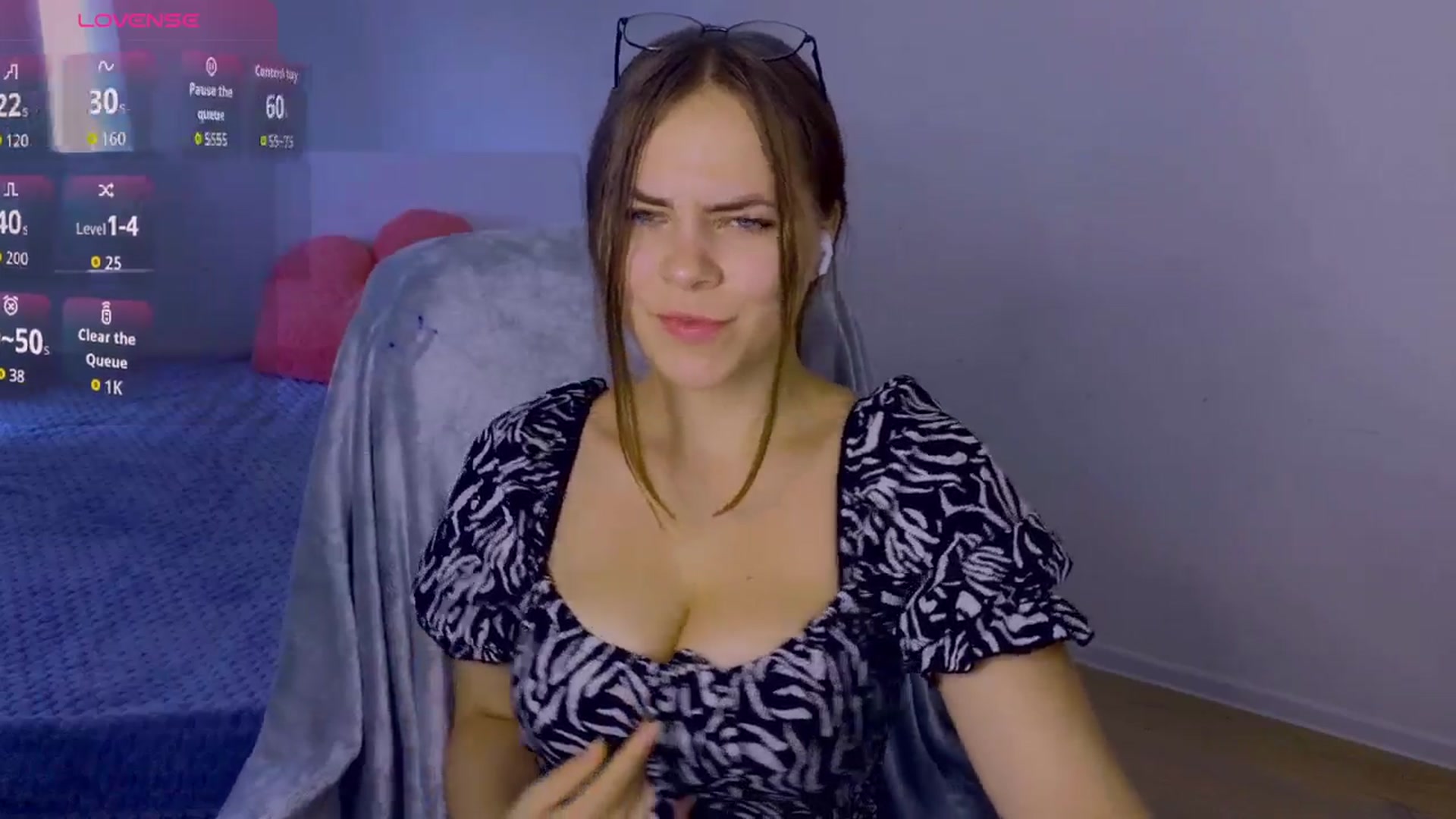 Gallery image thumbnail from MiaaRobinson's myfreecams stream on, 08/21/2025, 10:57 image 7 of 20