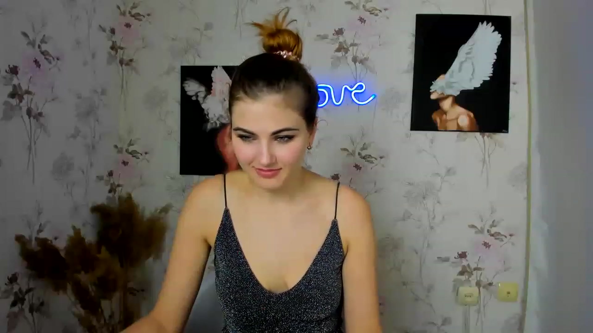 Gallery image thumbnail from MiaaScott's myfreecams stream on, 03/03/2023, 13:00 image 20 of 20
