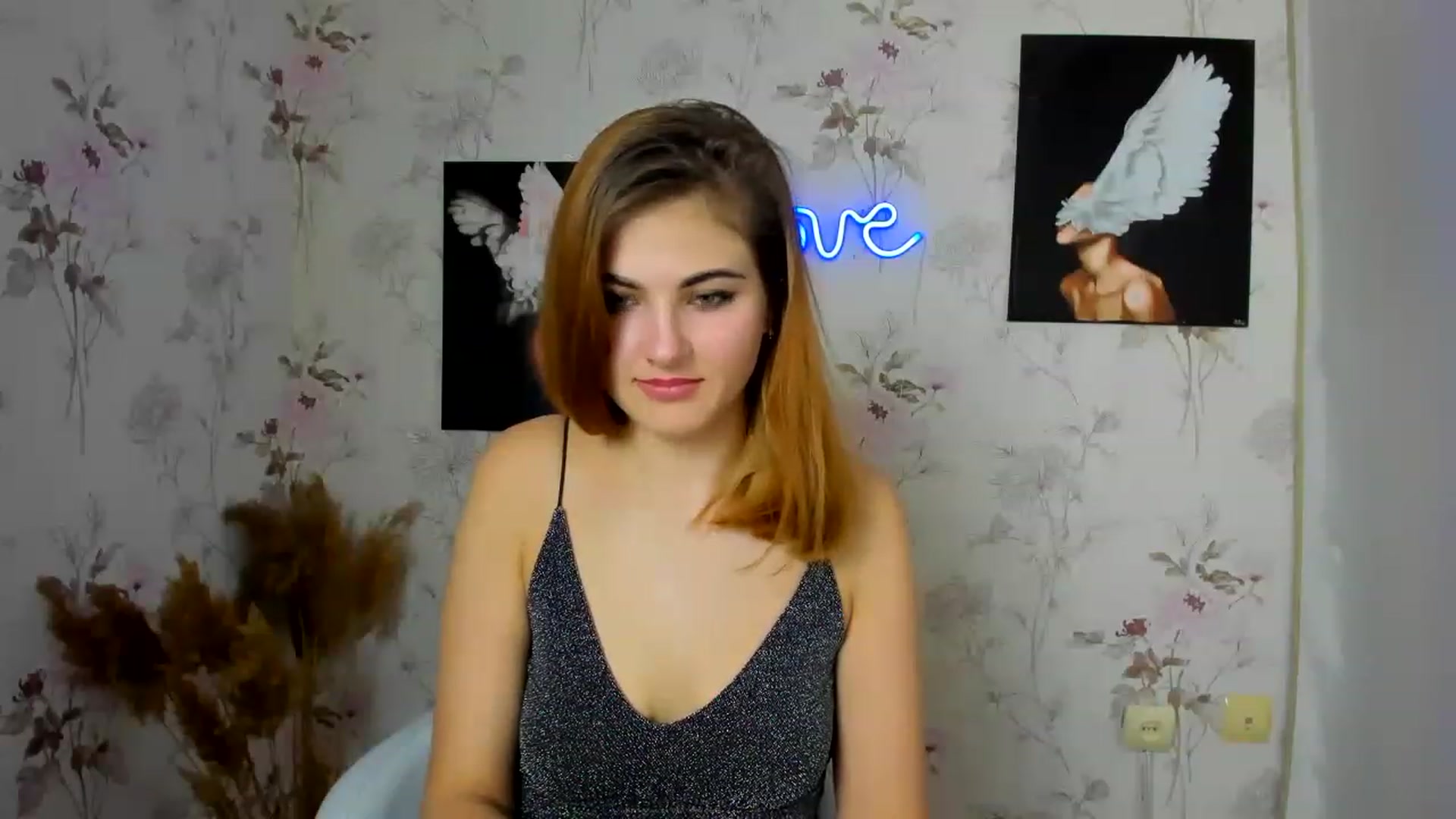 Gallery image thumbnail from MiaaScott's myfreecams stream on, 03/03/2023, 13:00 image 6 of 20