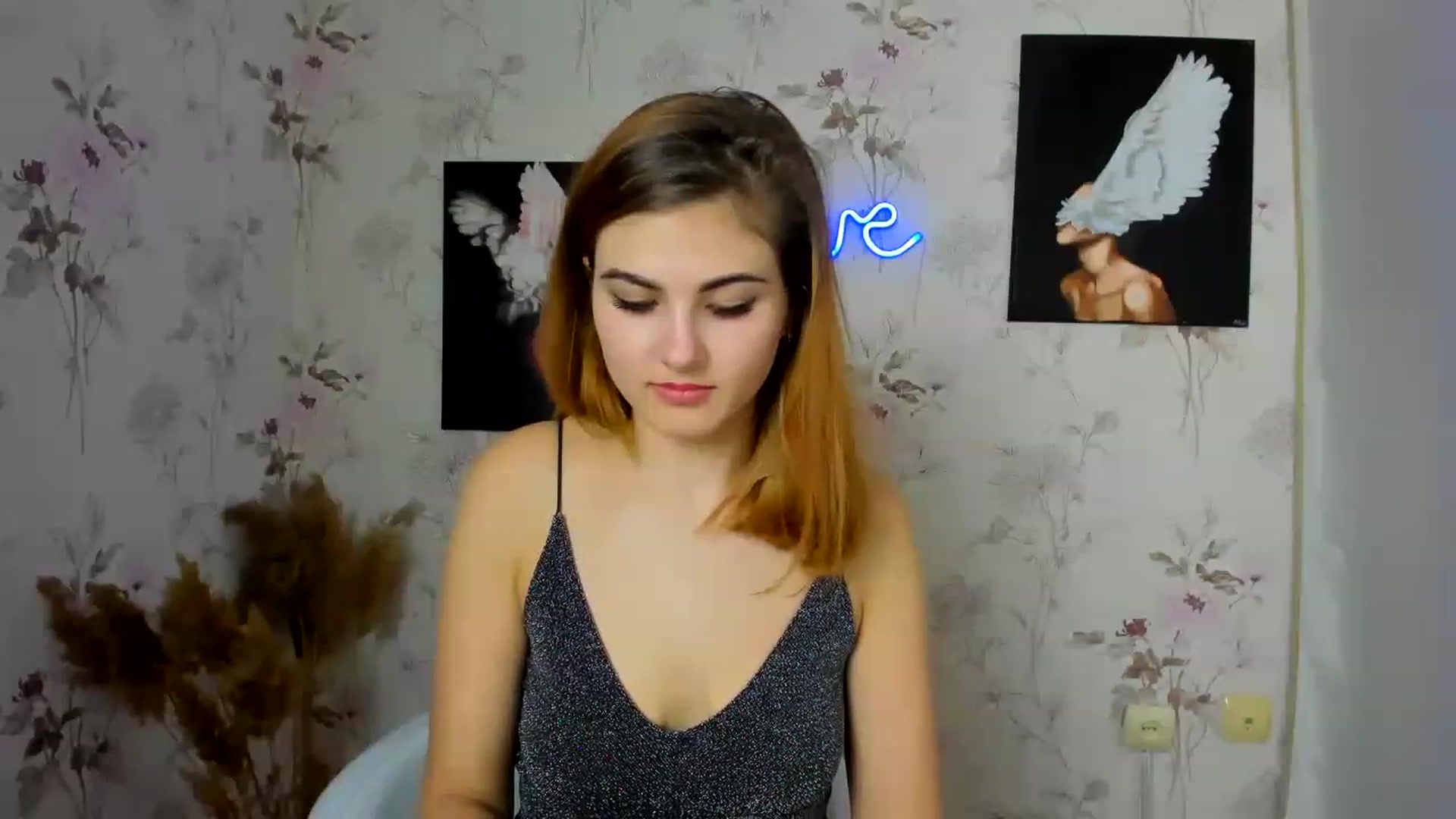 Gallery image thumbnail from MiaaScott's myfreecams stream on, 03/03/2023, 13:00 image 8 of 20