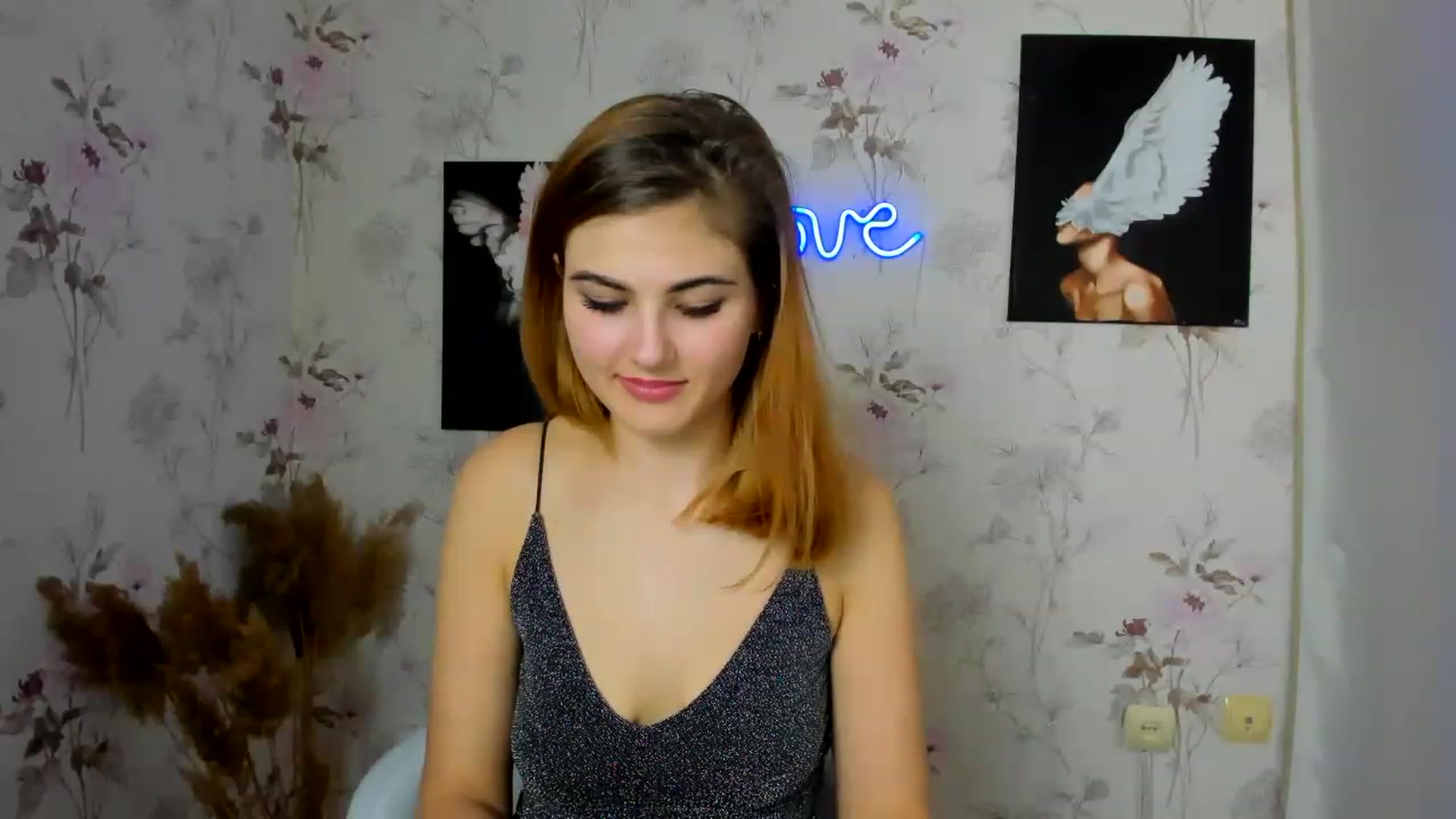 Gallery image thumbnail from MiaaScott's myfreecams stream on, 03/03/2023, 13:00 image 7 of 20