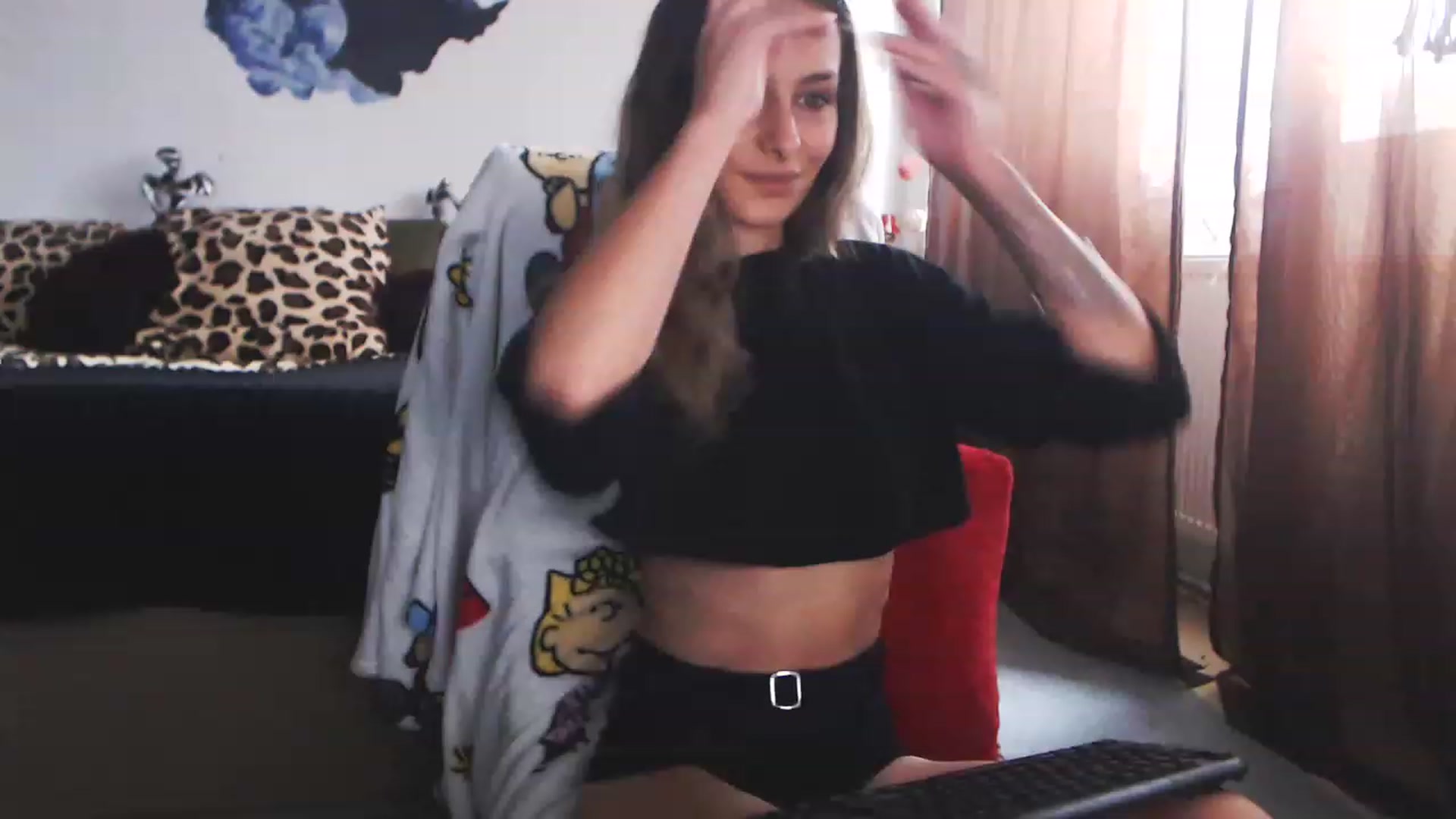 Gallery image thumbnail from MiaaaHart's myfreecams stream on, 11/21/2022, 12:04 image 4 of 20