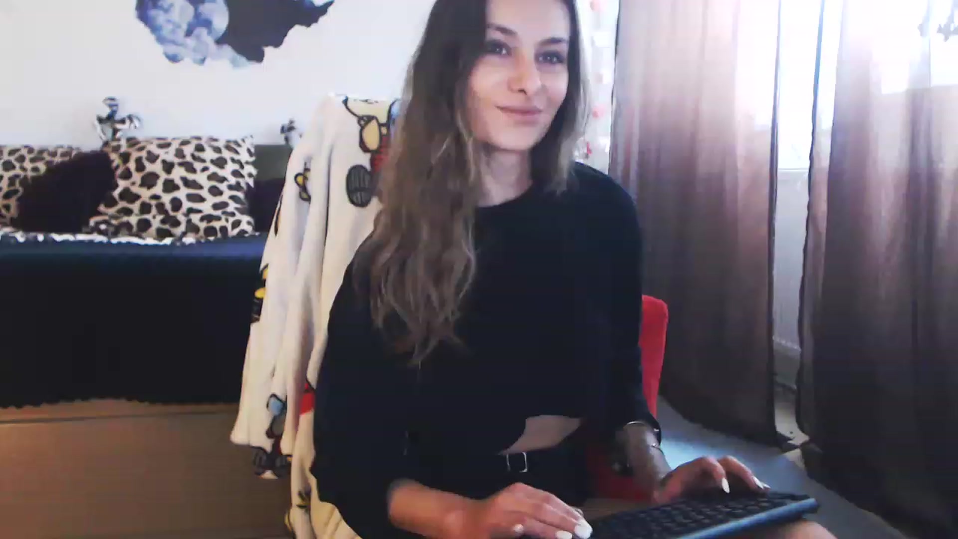 Gallery image thumbnail from MiaaaHart's myfreecams stream on, 11/21/2022, 12:04 image 9 of 20