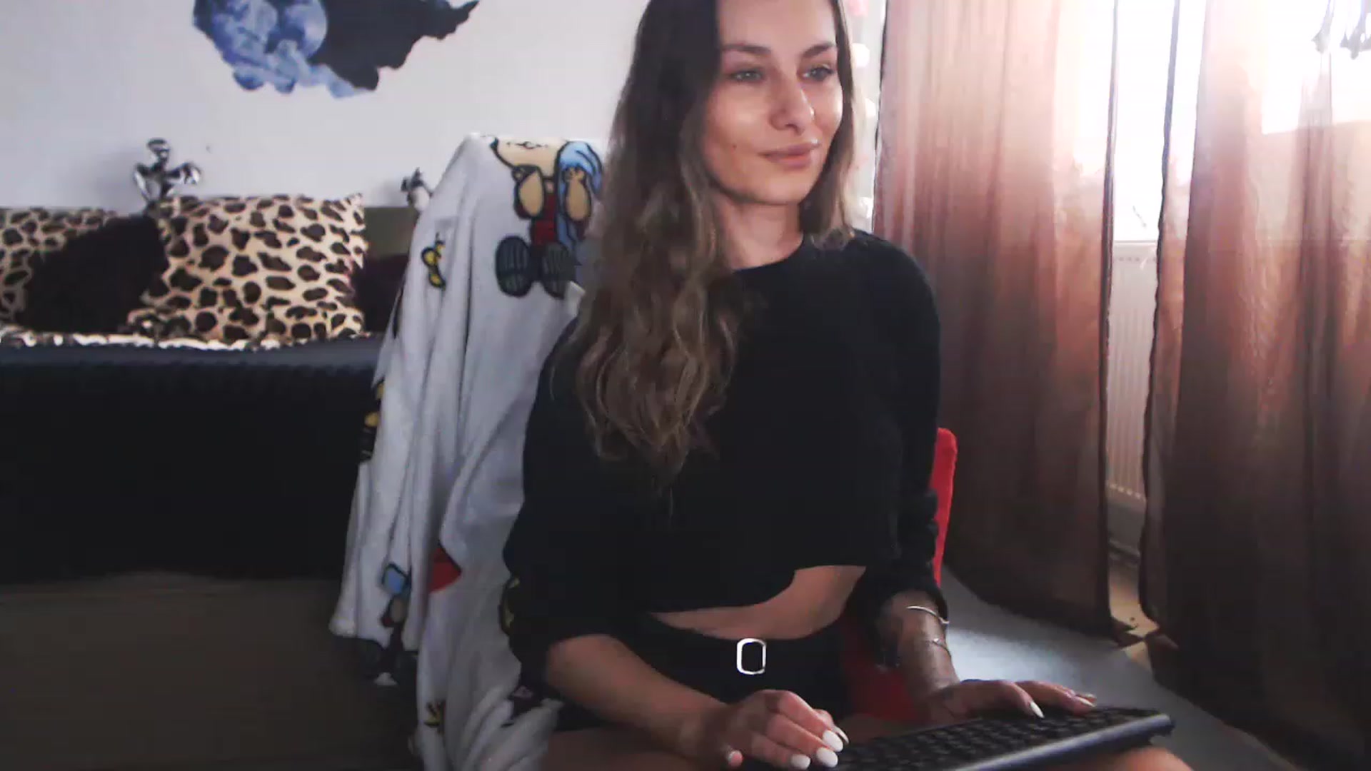 Gallery image thumbnail from MiaaaHart's myfreecams stream on, 11/21/2022, 12:04 image 6 of 20