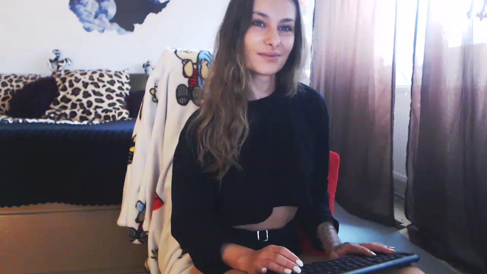 Gallery image thumbnail from MiaaaHart's myfreecams stream on, 11/21/2022, 12:04 image 11 of 20