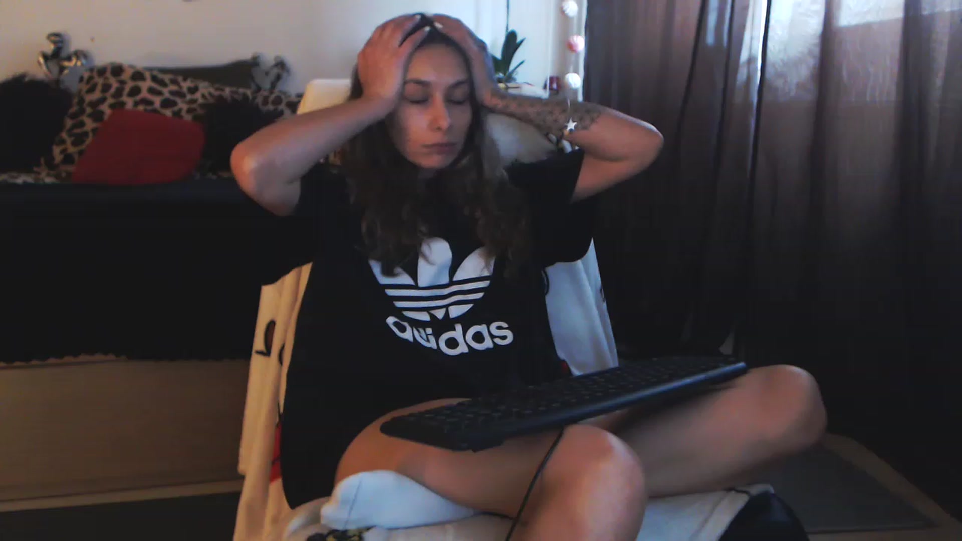 Gallery image thumbnail from MiaaaHart's myfreecams stream on, 11/22/2022, 13:55 image 12 of 20