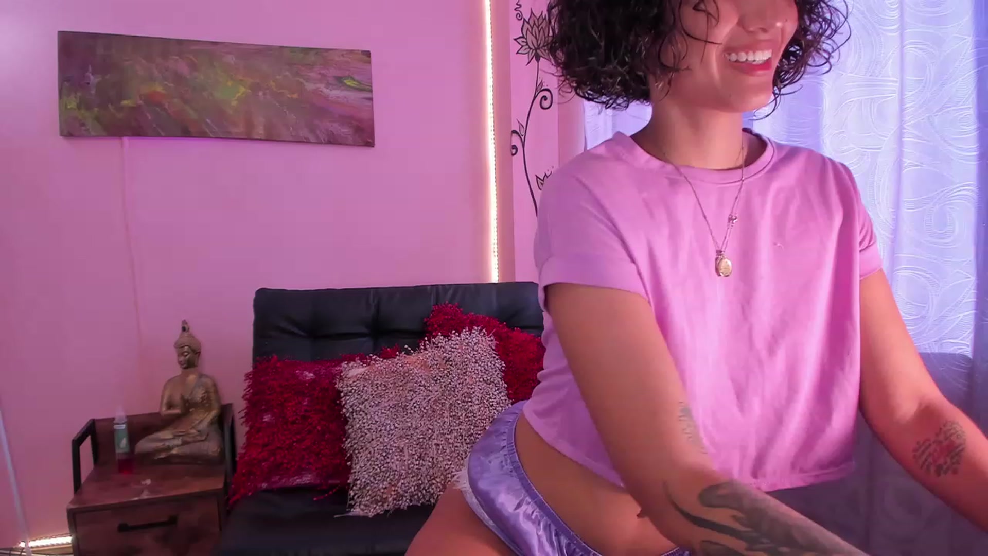 Gallery image thumbnail from Miacrazysweet's myfreecams stream on, 05/08/2023, 12:59 image 2 of 20