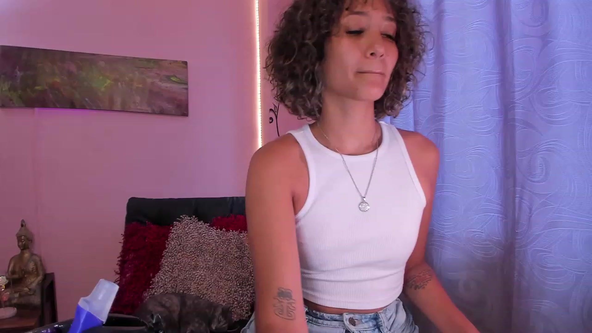 Gallery image thumbnail from Miacrazysweet's myfreecams stream on, 06/03/2023, 19:15 image 17 of 20