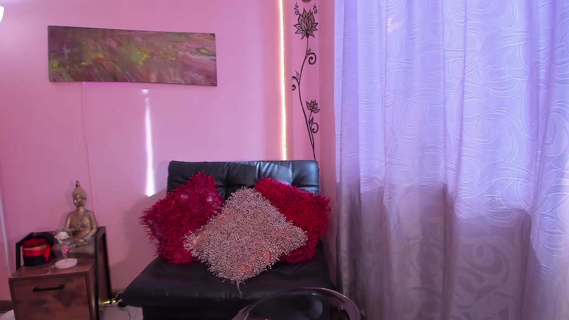 Gallery image thumbnail from Miacrazysweet's myfreecams stream on, 06/08/2023, 14:52 image 4 of 20