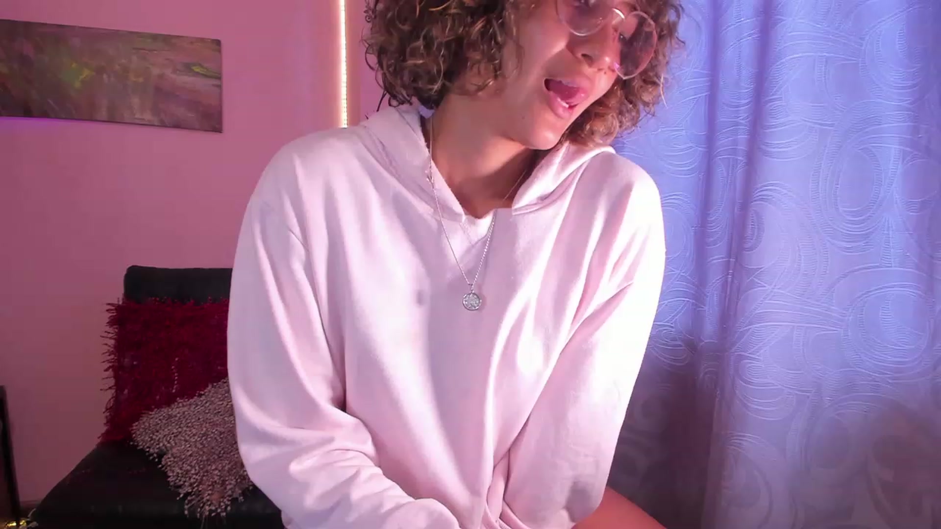 Gallery image thumbnail from Miacrazysweet's myfreecams stream on, 06/25/2023, 15:21 image 6 of 20