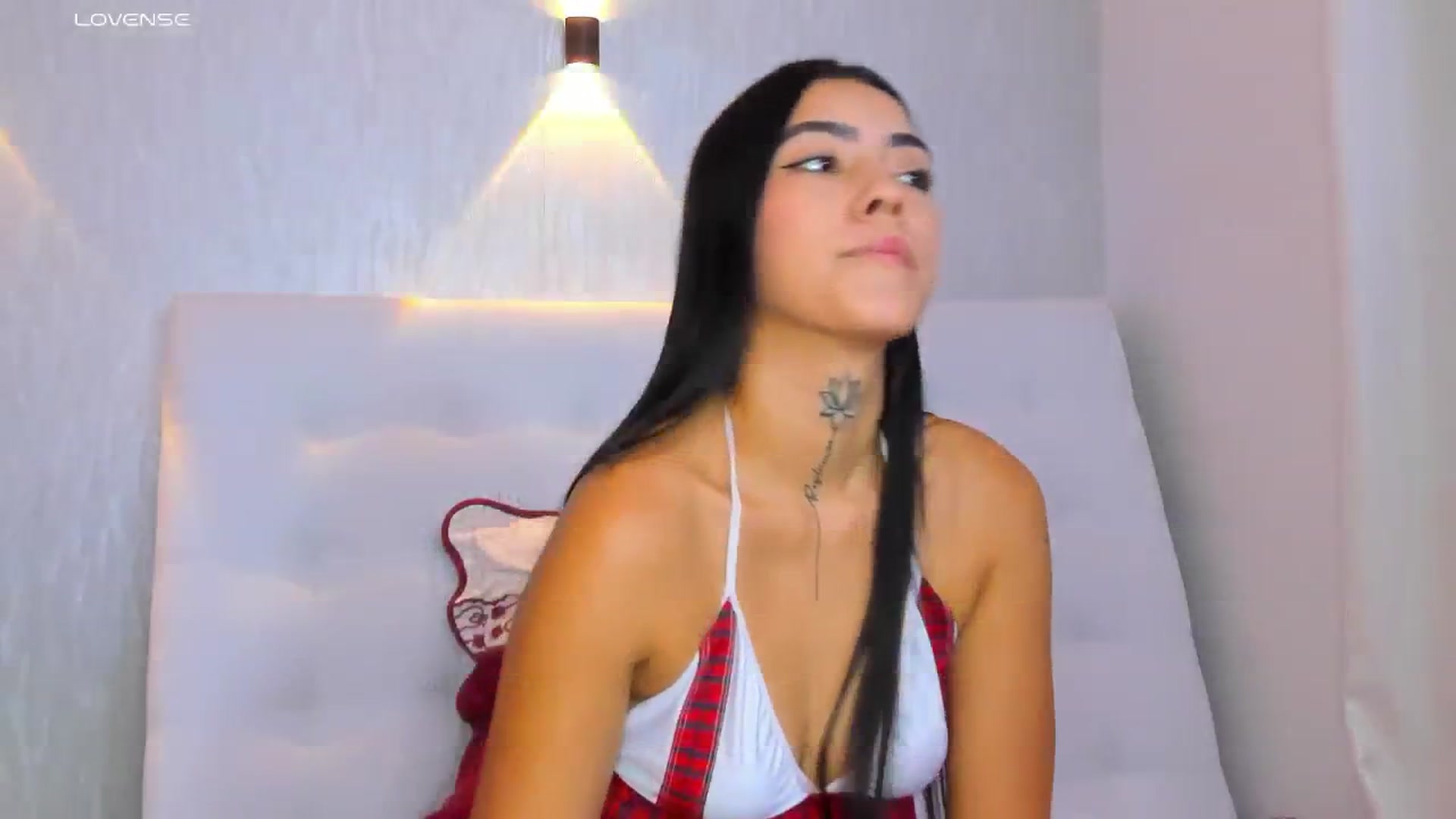 Gallery image thumbnail from Miagomez1's myfreecams stream on, 05/03/2025, 13:49 image 16 of 20