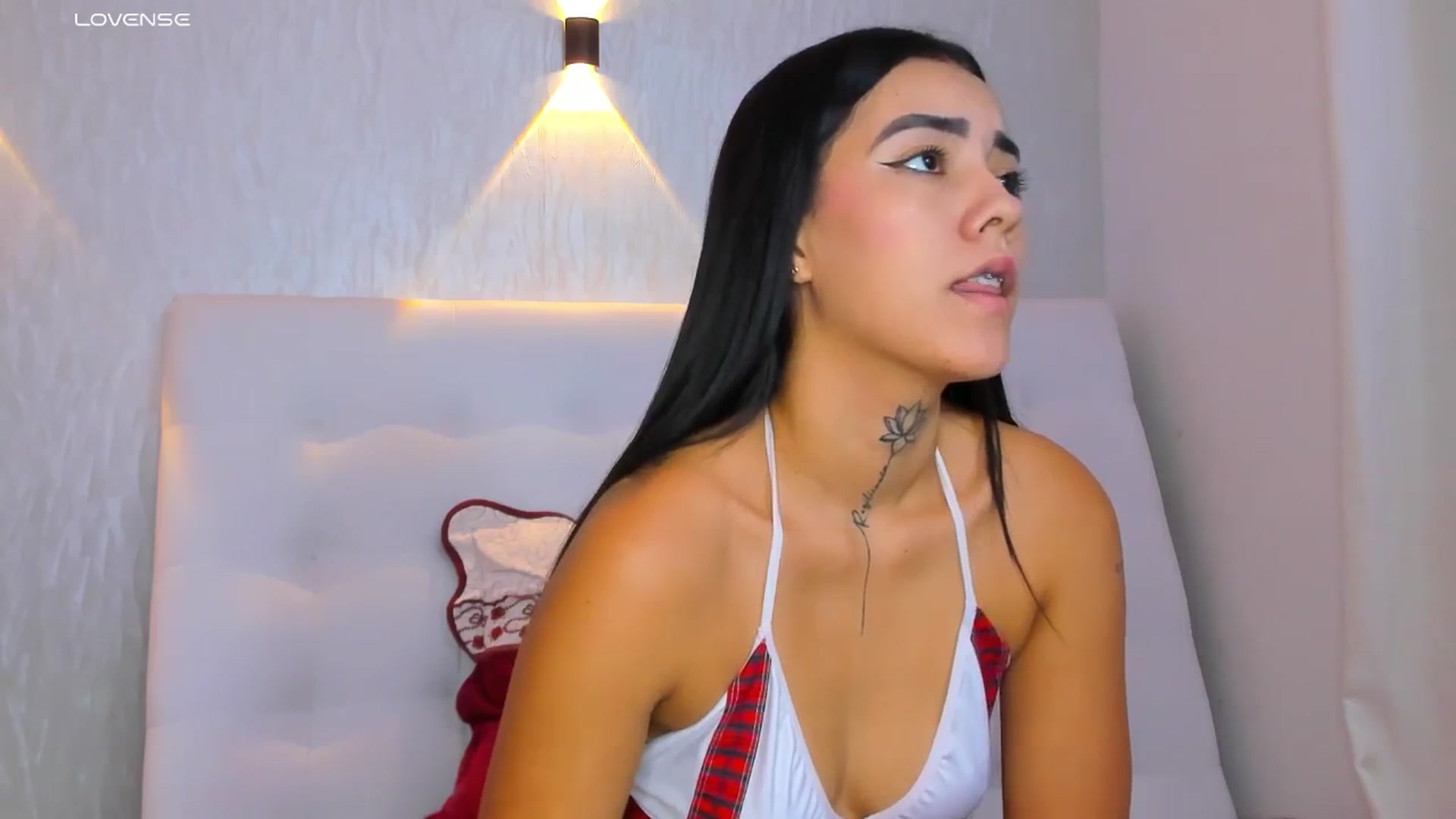 Gallery image thumbnail from Miagomez1's myfreecams stream on, 05/03/2025, 13:49 image 17 of 20