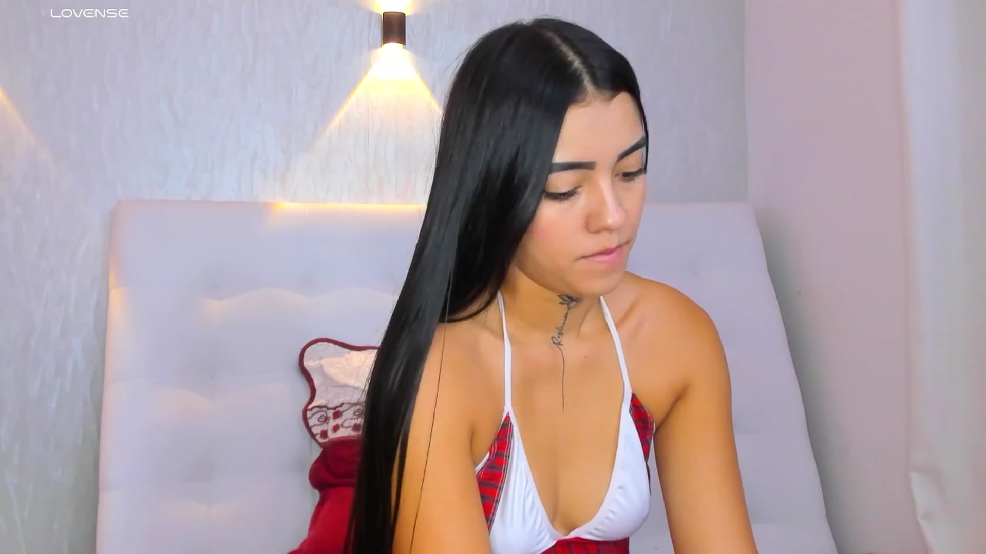 Gallery image thumbnail from Miagomez1's myfreecams stream on, 05/03/2025, 13:49 image 18 of 20