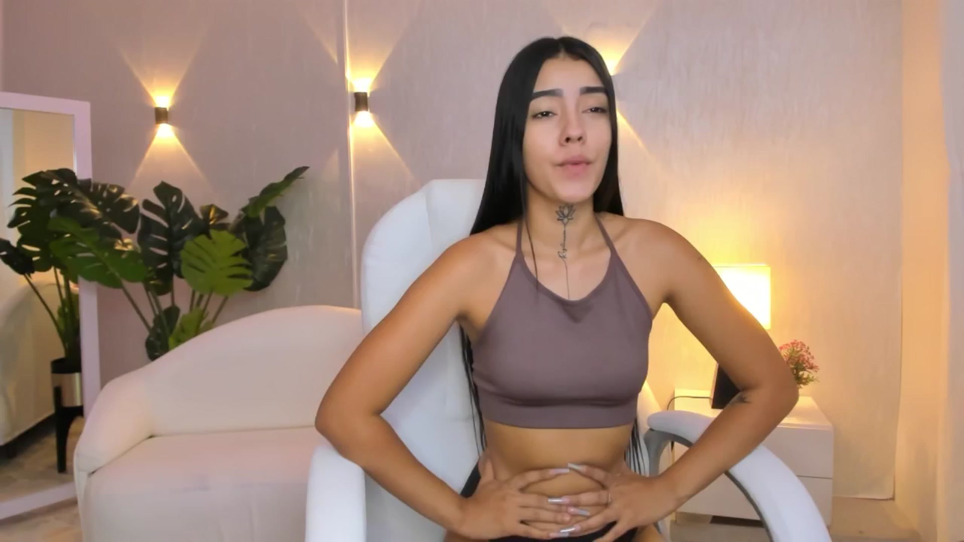 Gallery image thumbnail from Miagomez1's myfreecams stream on, 05/15/2025, 14:13 image 5 of 20