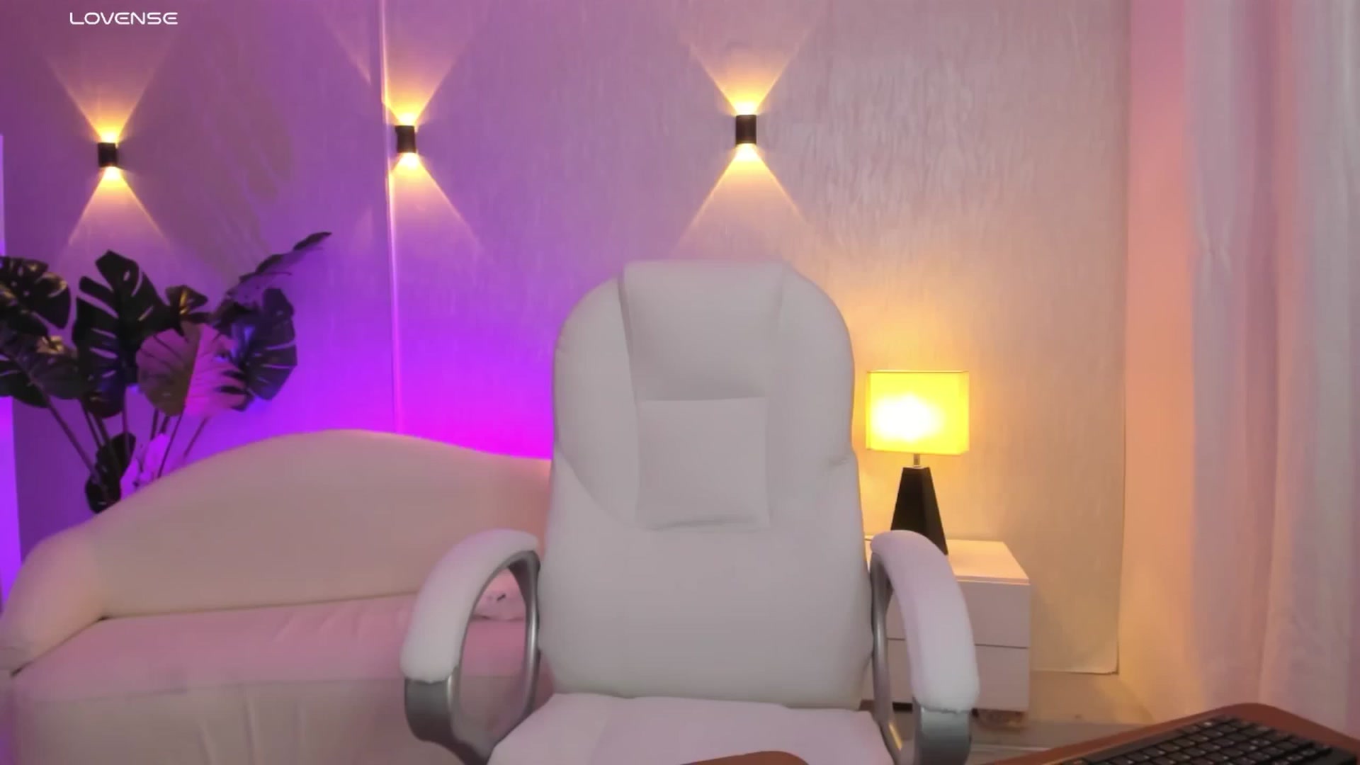 Gallery image thumbnail from Miagomez1's myfreecams stream on, 05/16/2025, 17:02 image 3 of 20