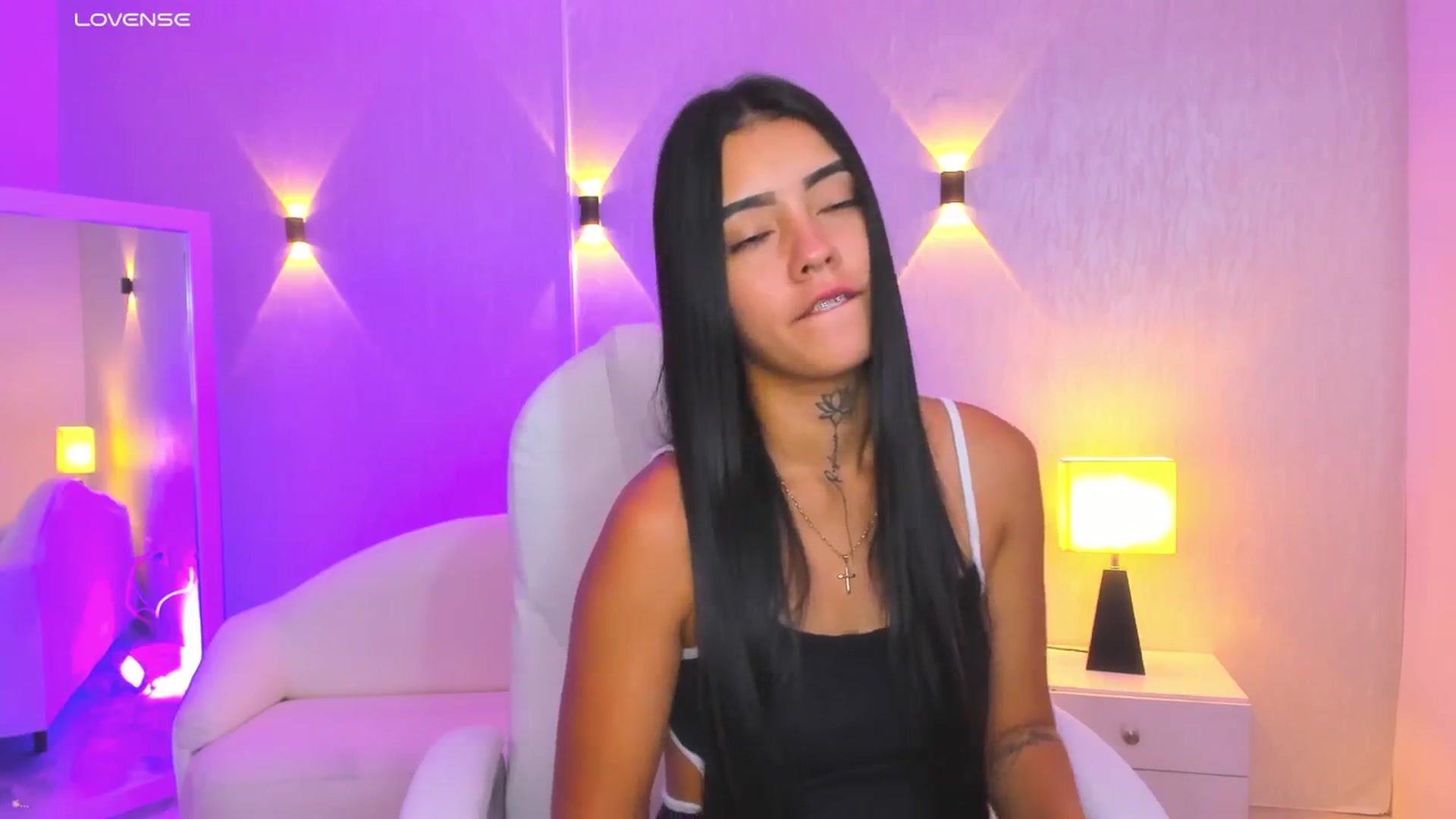Gallery image thumbnail from Miagomez1's myfreecams stream on, 05/26/2025, 16:09 image 20 of 20