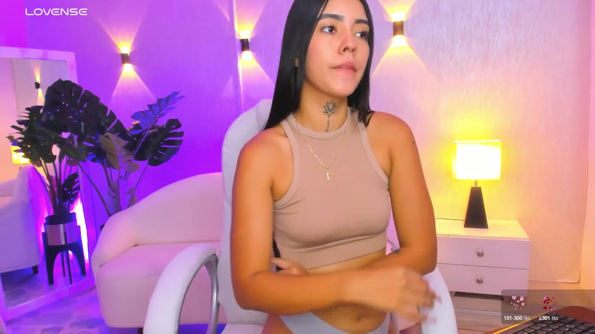 Gallery image thumbnail from Miagomez1's myfreecams stream on, 05/27/2025, 14:34 image 11 of 20