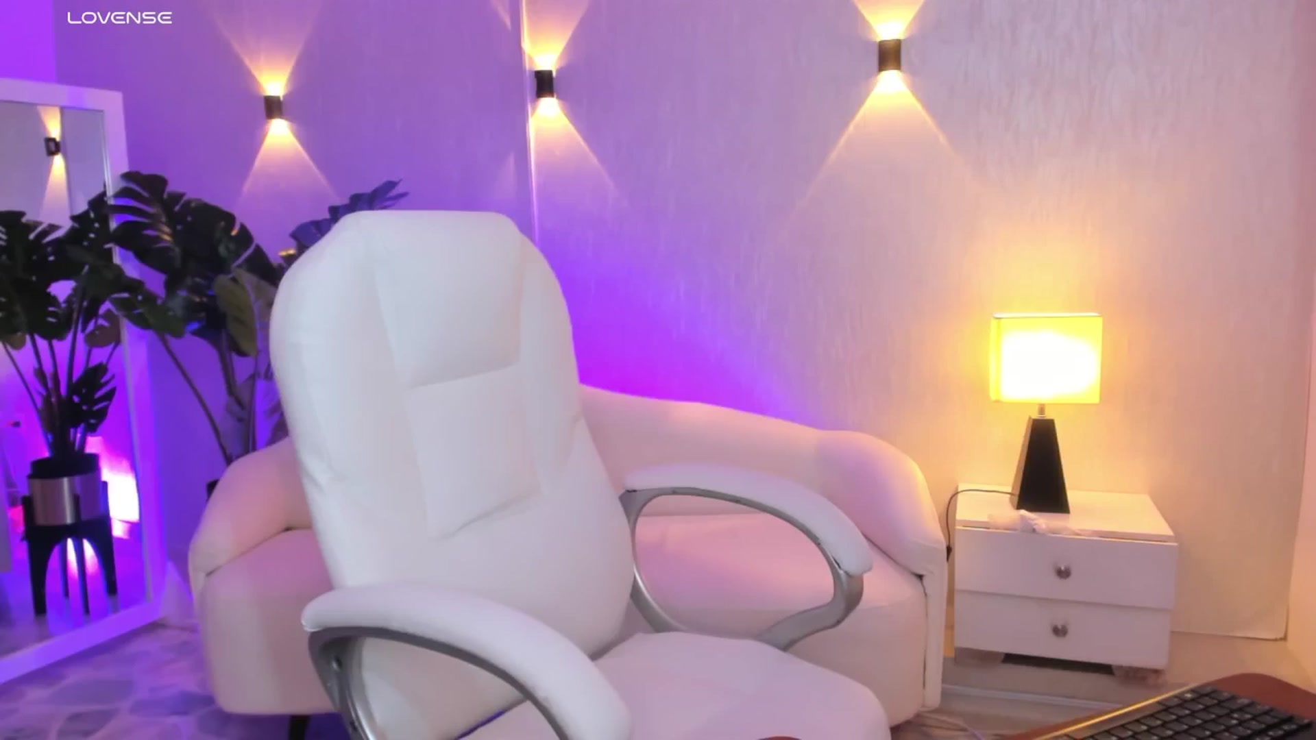 Gallery image thumbnail from Miagomez1's myfreecams stream on, 05/29/2025, 17:17 image 1 of 20