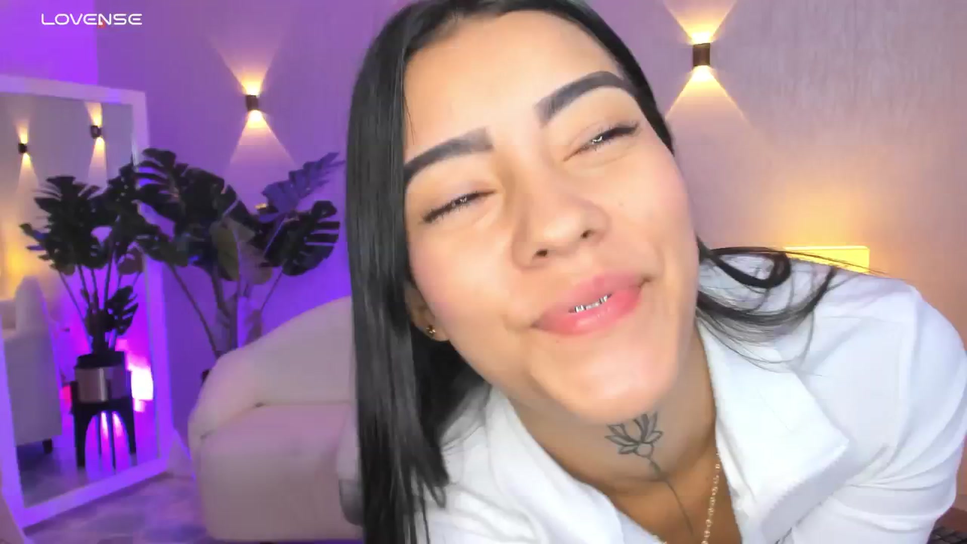 Gallery image thumbnail from Miagomez1's myfreecams stream on, 05/30/2025, 14:27 image 1 of 20