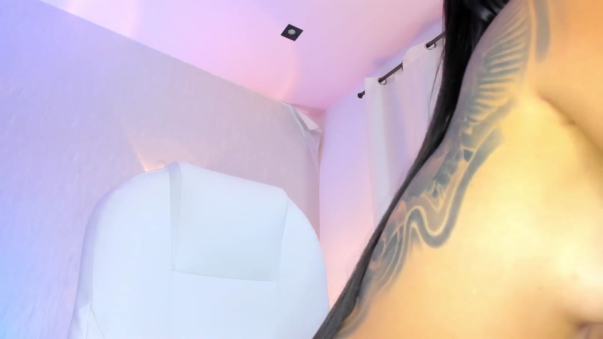 Gallery image thumbnail from Miagomez1's myfreecams stream on, 06/04/2025, 18:31 image 11 of 20