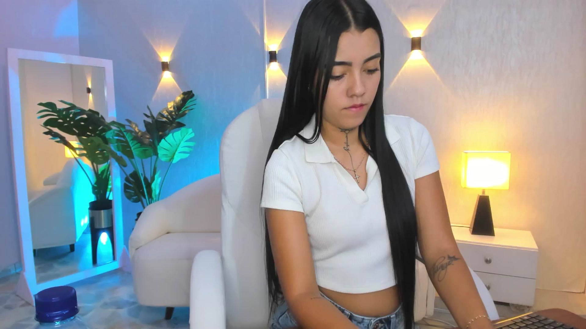 Gallery image thumbnail from Miagomez1's myfreecams stream on, 06/07/2025, 15:14 image 3 of 20