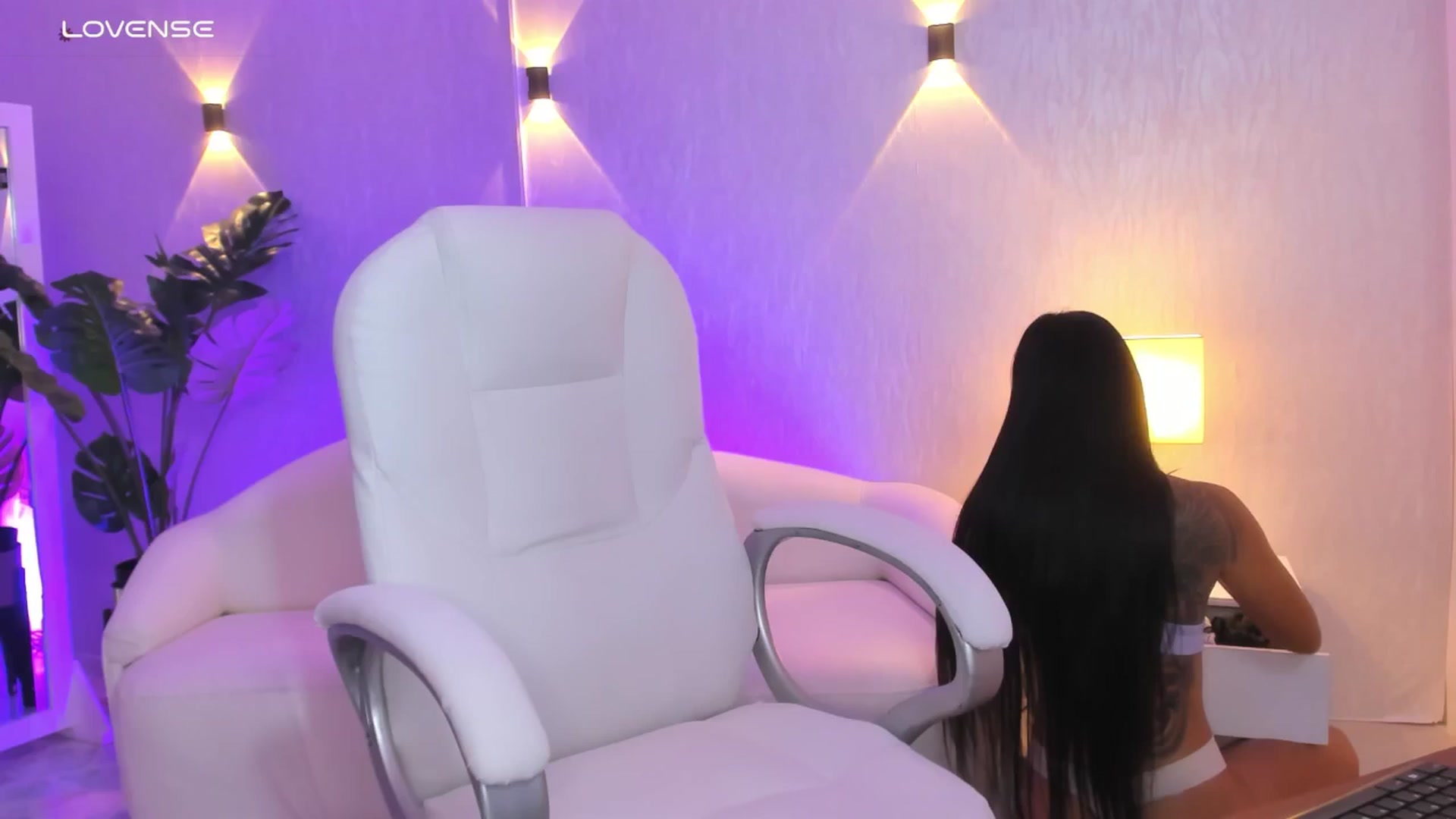 Gallery image thumbnail from Miagomez1's myfreecams stream on, 06/19/2025, 14:34 image 2 of 20