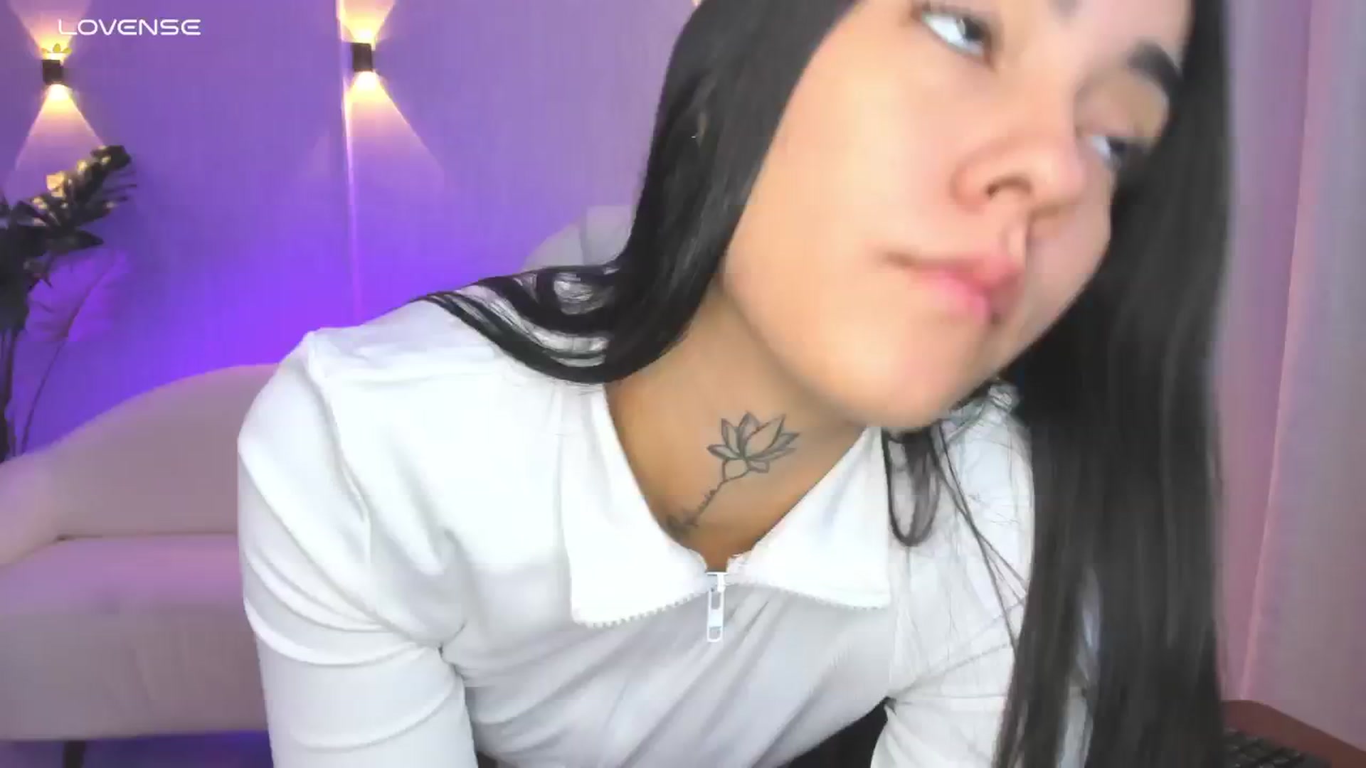 Gallery image thumbnail from Miagomez1's myfreecams stream on, 06/23/2025, 14:24 image 5 of 20