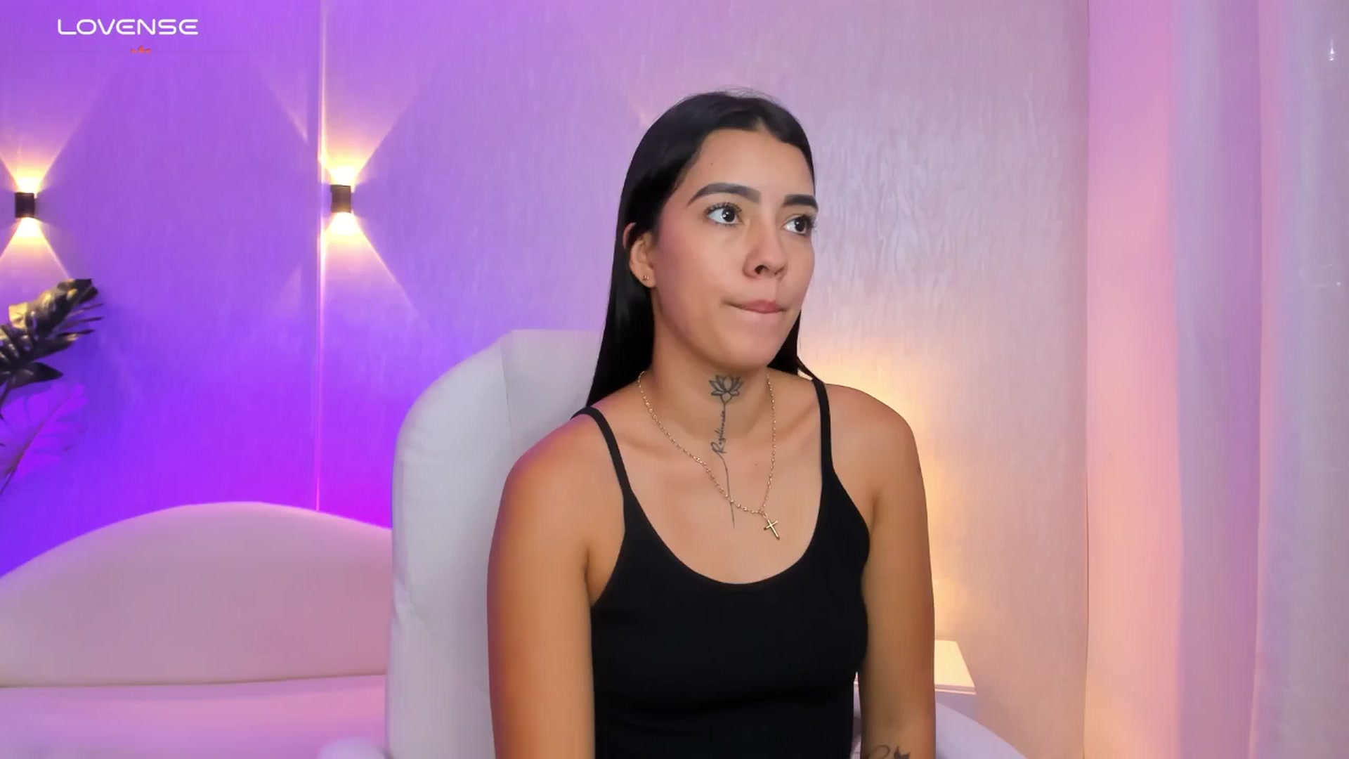 Gallery image thumbnail from Miagomez1's myfreecams stream on, 06/23/2025, 15:23 image 15 of 20