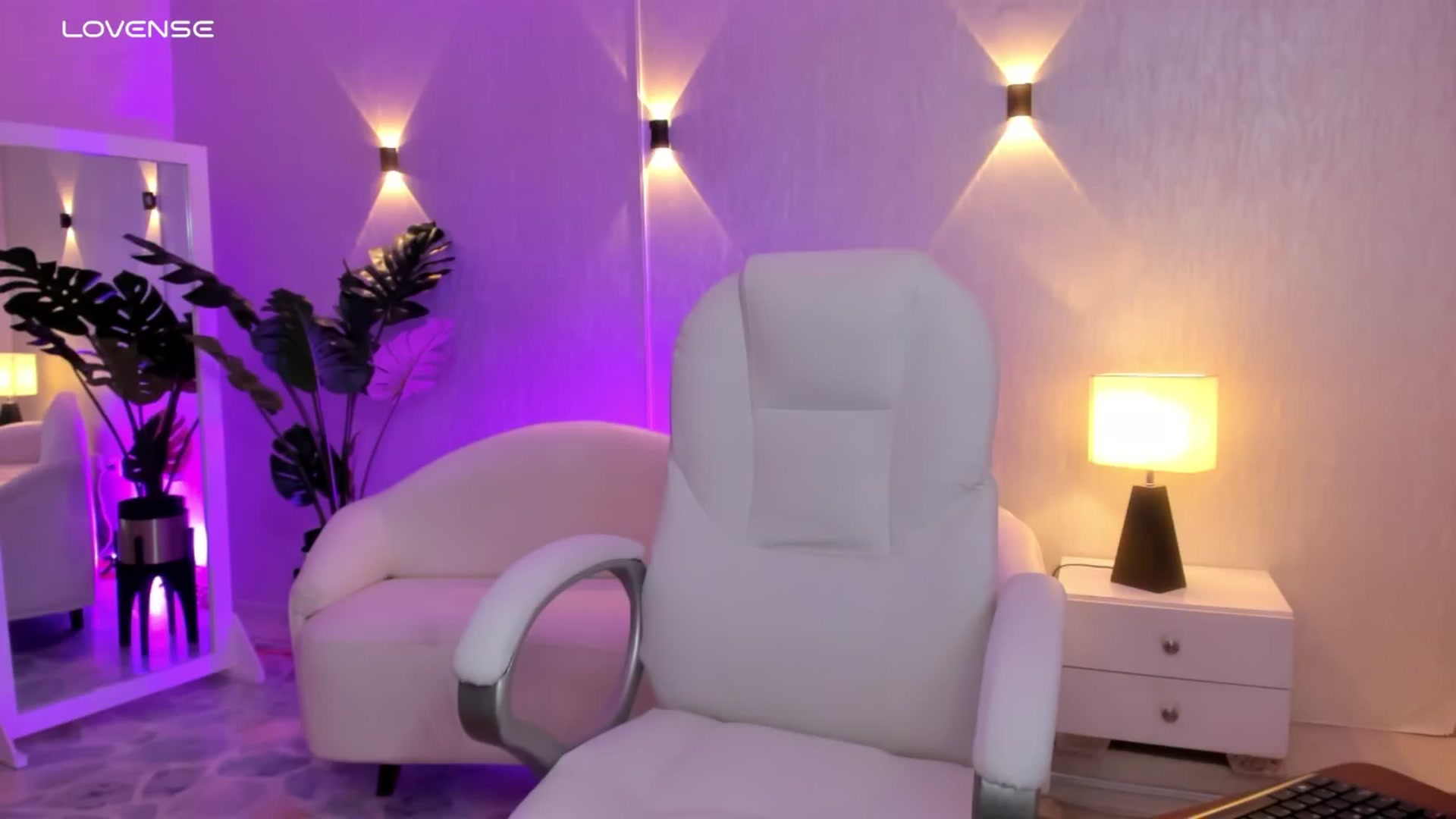 Gallery image thumbnail from Miagomez1's myfreecams stream on, 06/30/2025, 13:42 image 8 of 20