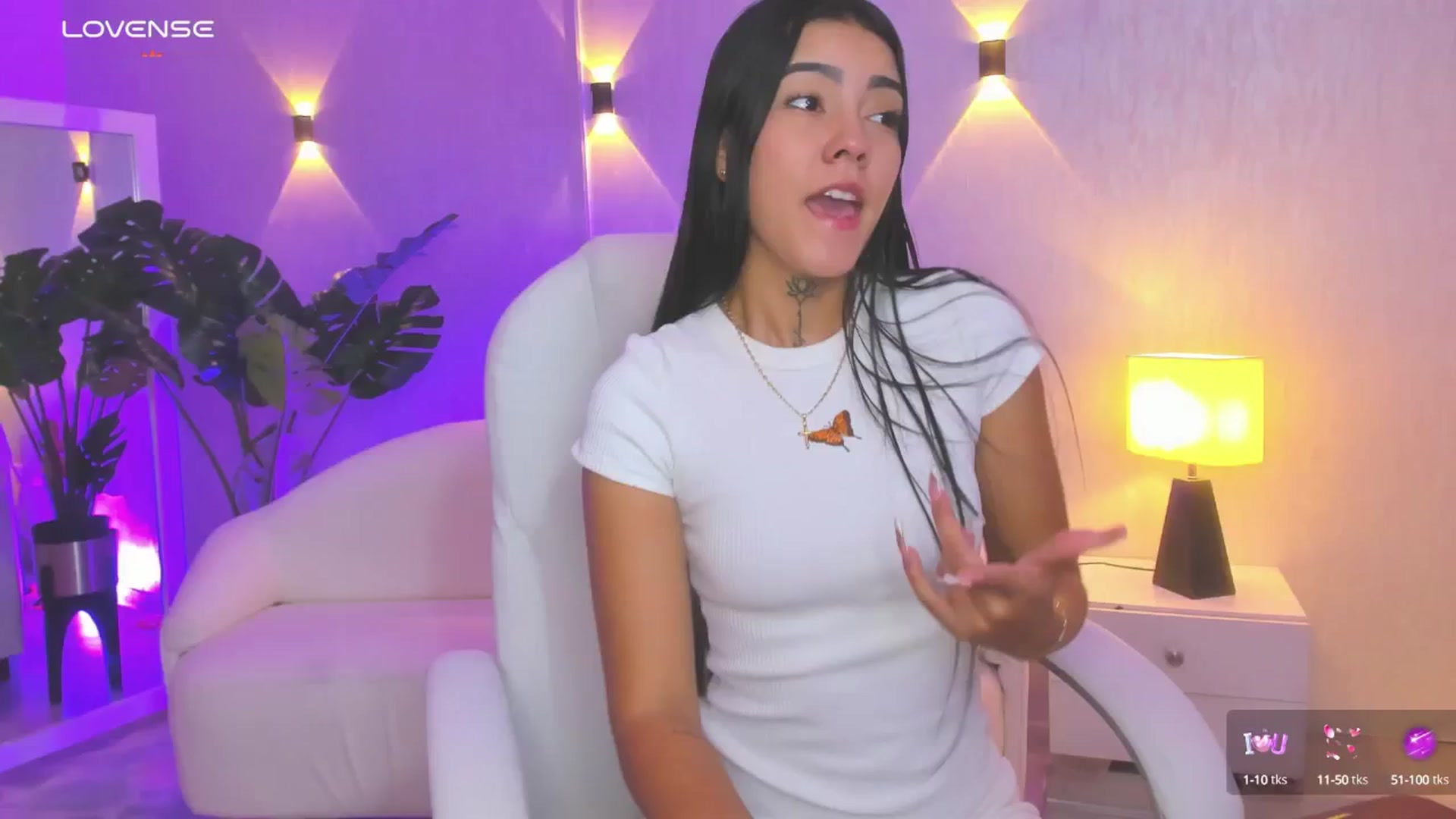 Gallery image thumbnail from Miagomez1's myfreecams stream on, 07/05/2025, 15:34 image 4 of 20