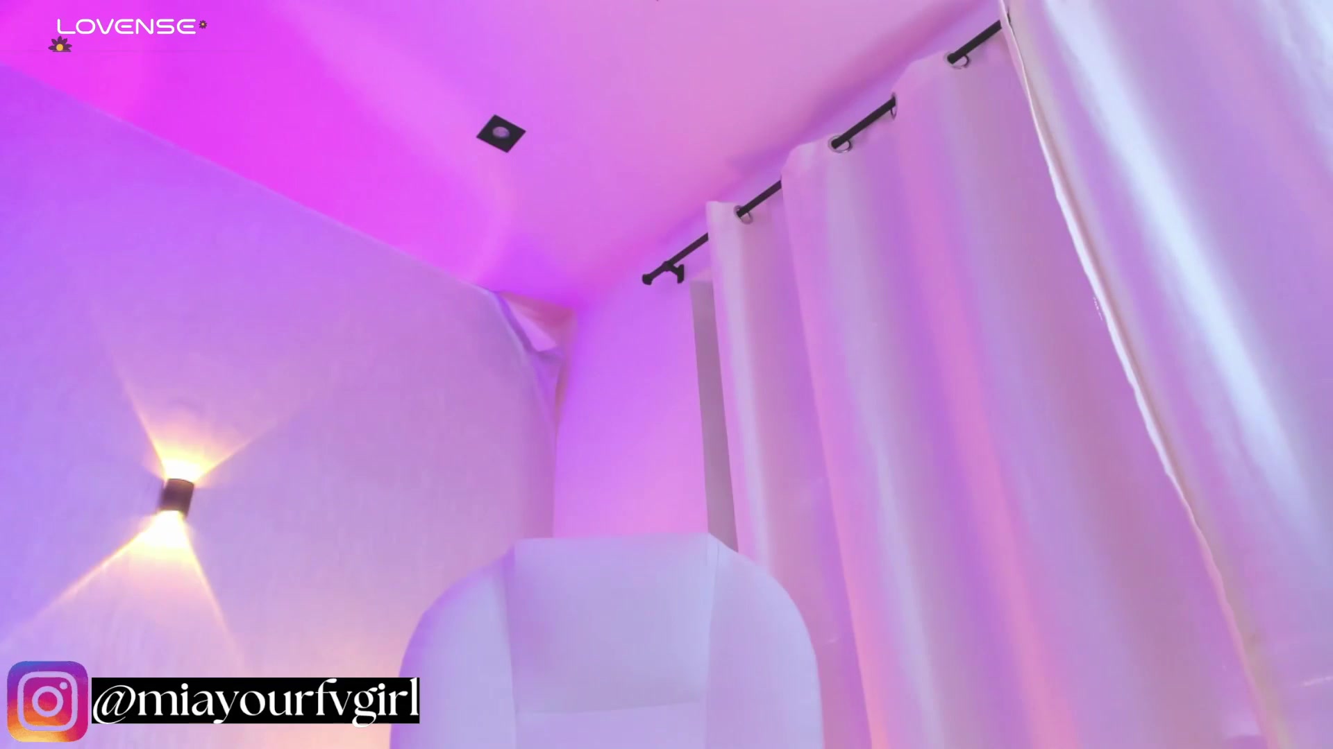 Gallery image thumbnail from Miagomez1's myfreecams stream on, 07/08/2025, 18:58 image 18 of 20
