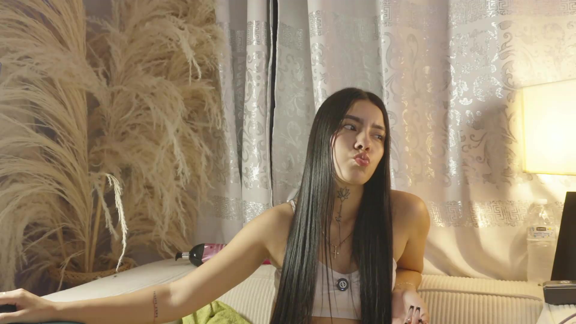 Gallery image thumbnail from Miagomez1's myfreecams stream on, 09/05/2026, 06:44 image 13 of 20