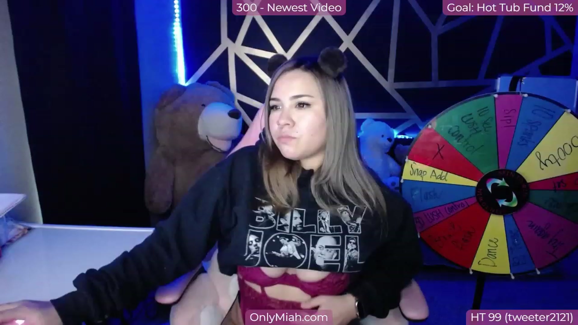 Gallery image thumbnail from MiahCalix's myfreecams stream on, 11/16/2022, 21:50 image 11 of 20