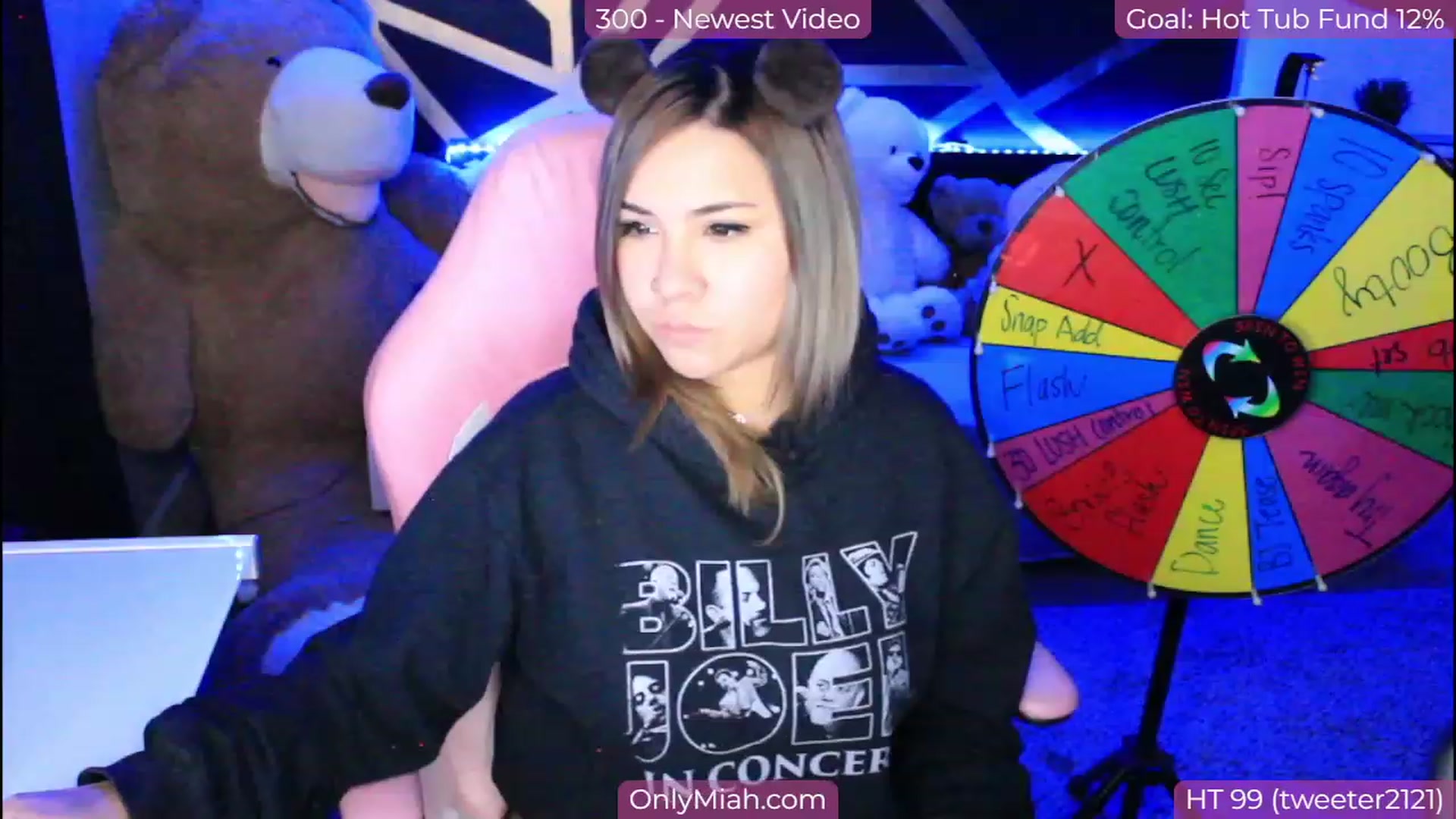 Gallery image thumbnail from MiahCalix's myfreecams stream on, 11/16/2022, 21:50 image 5 of 20