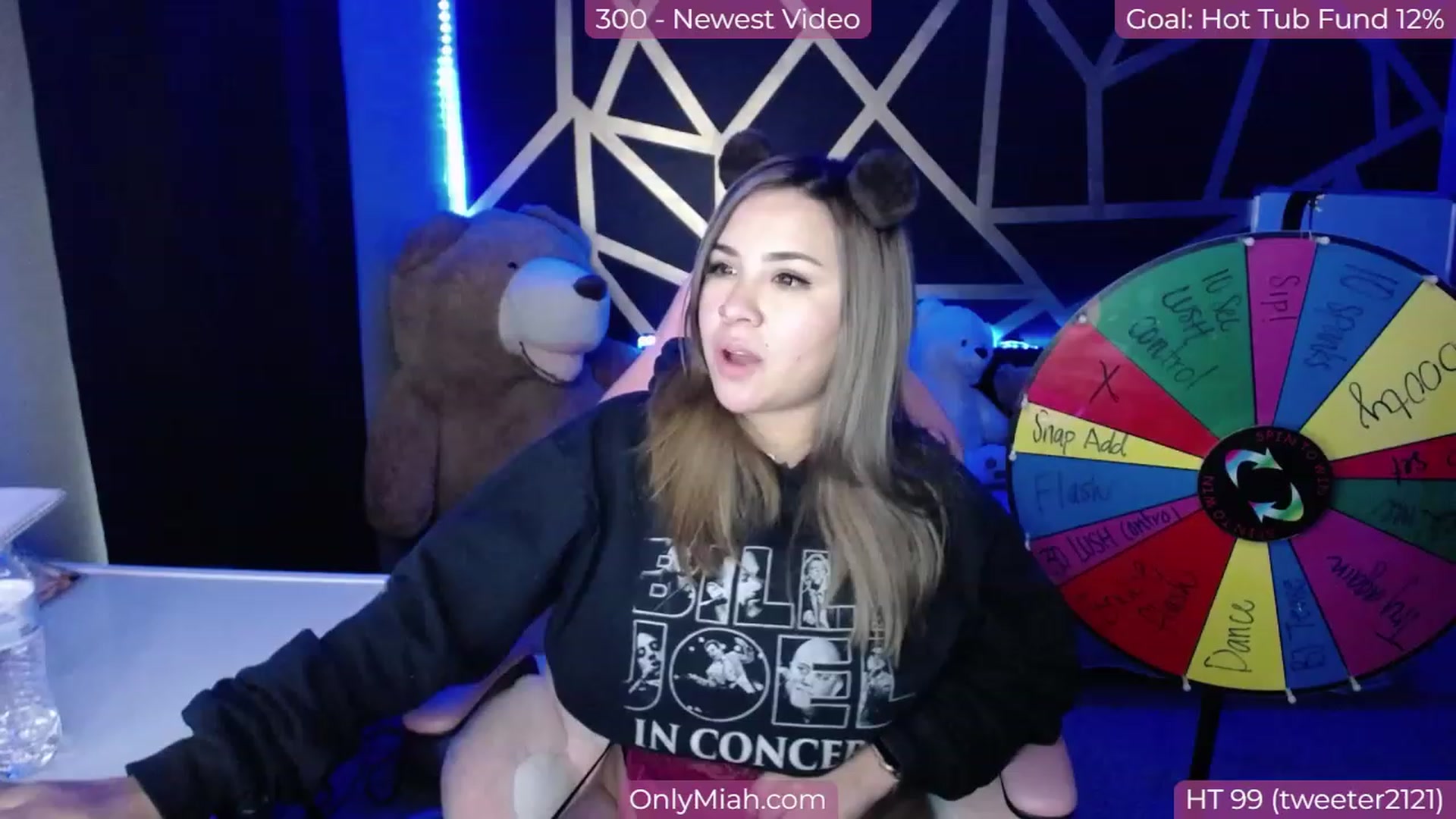 Gallery image thumbnail from MiahCalix's myfreecams stream on, 11/16/2022, 21:50 image 9 of 20