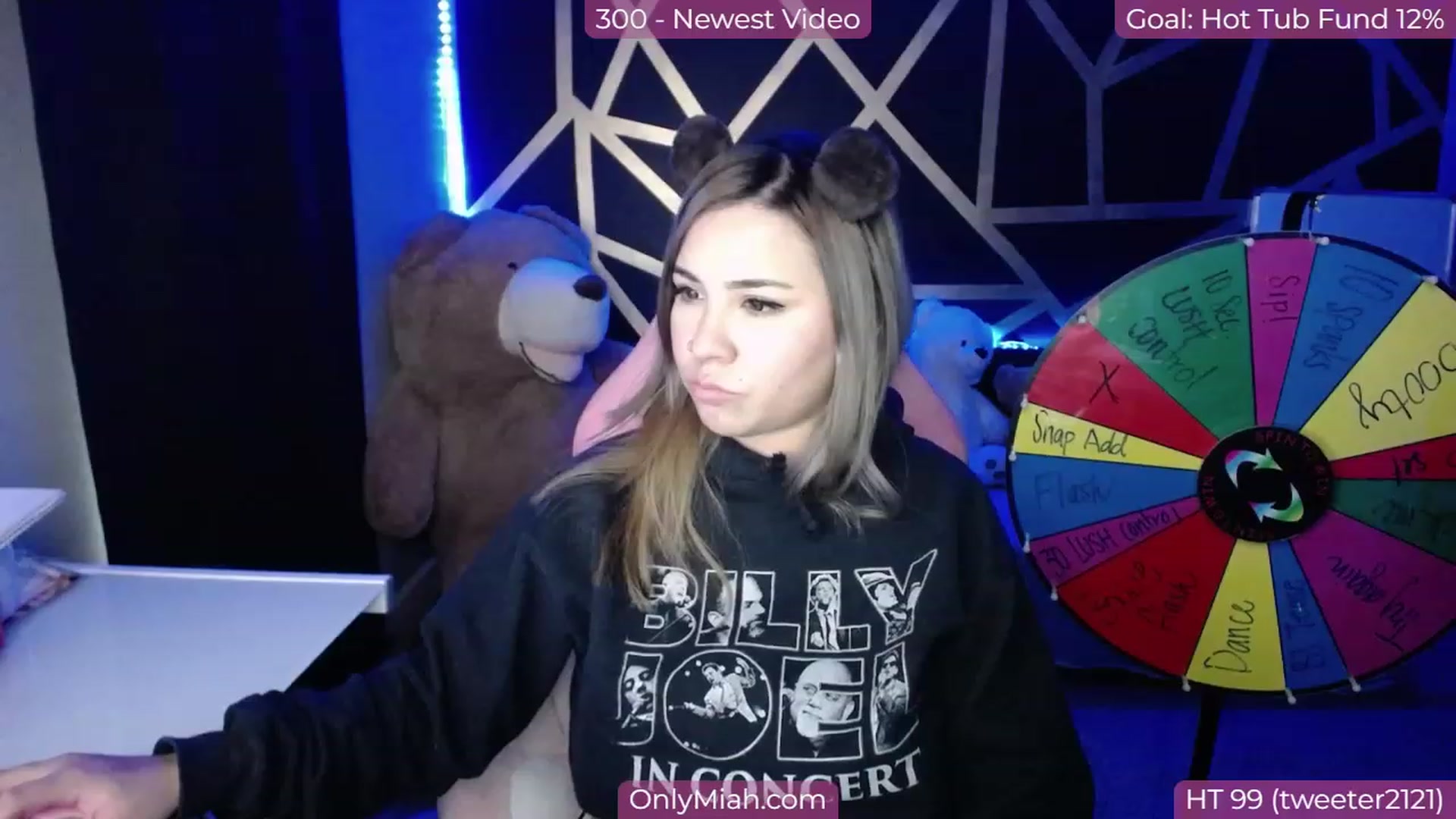 Gallery image thumbnail from MiahCalix's myfreecams stream on, 11/16/2022, 21:50 image 20 of 20
