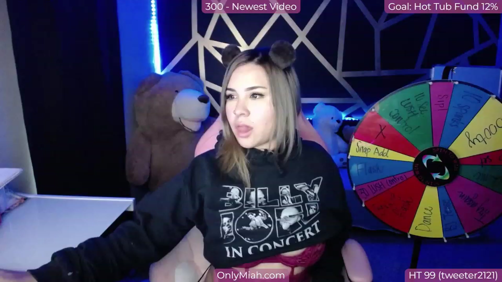 Gallery image thumbnail from MiahCalix's myfreecams stream on, 11/16/2022, 21:50 image 16 of 20