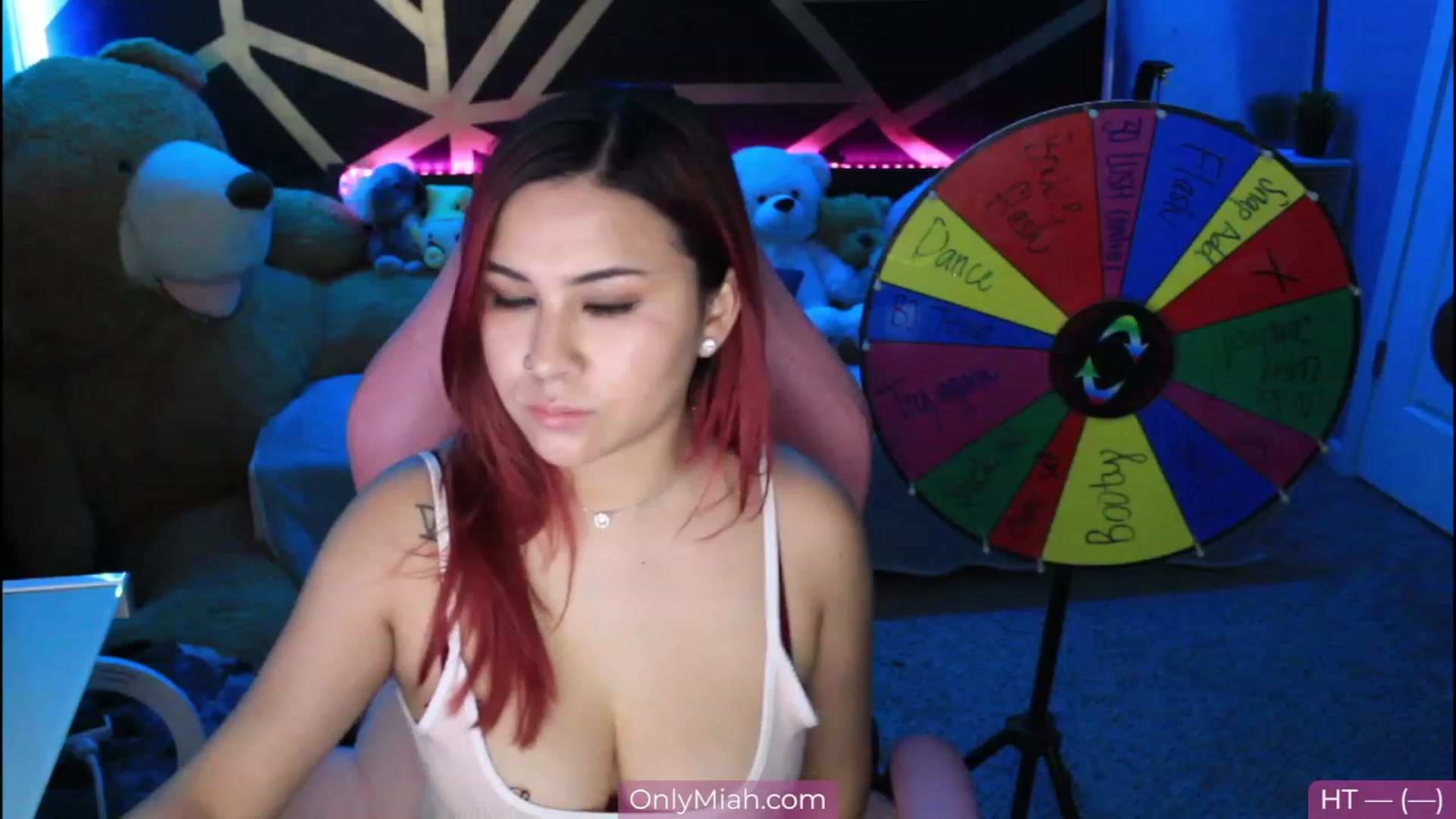 Gallery image thumbnail from MiahCalix's myfreecams stream on, 12/10/2022, 09:33 image 19 of 20