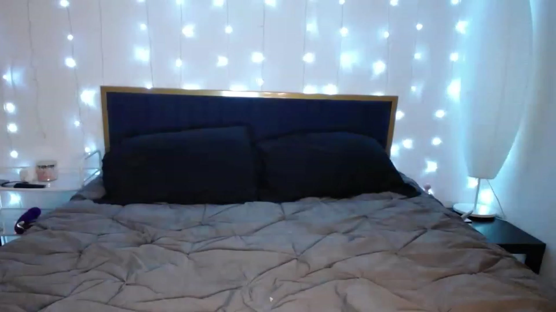 Gallery image thumbnail from MiahCalix's myfreecams stream on, 04/27/2023, 24:59 image 8 of 20