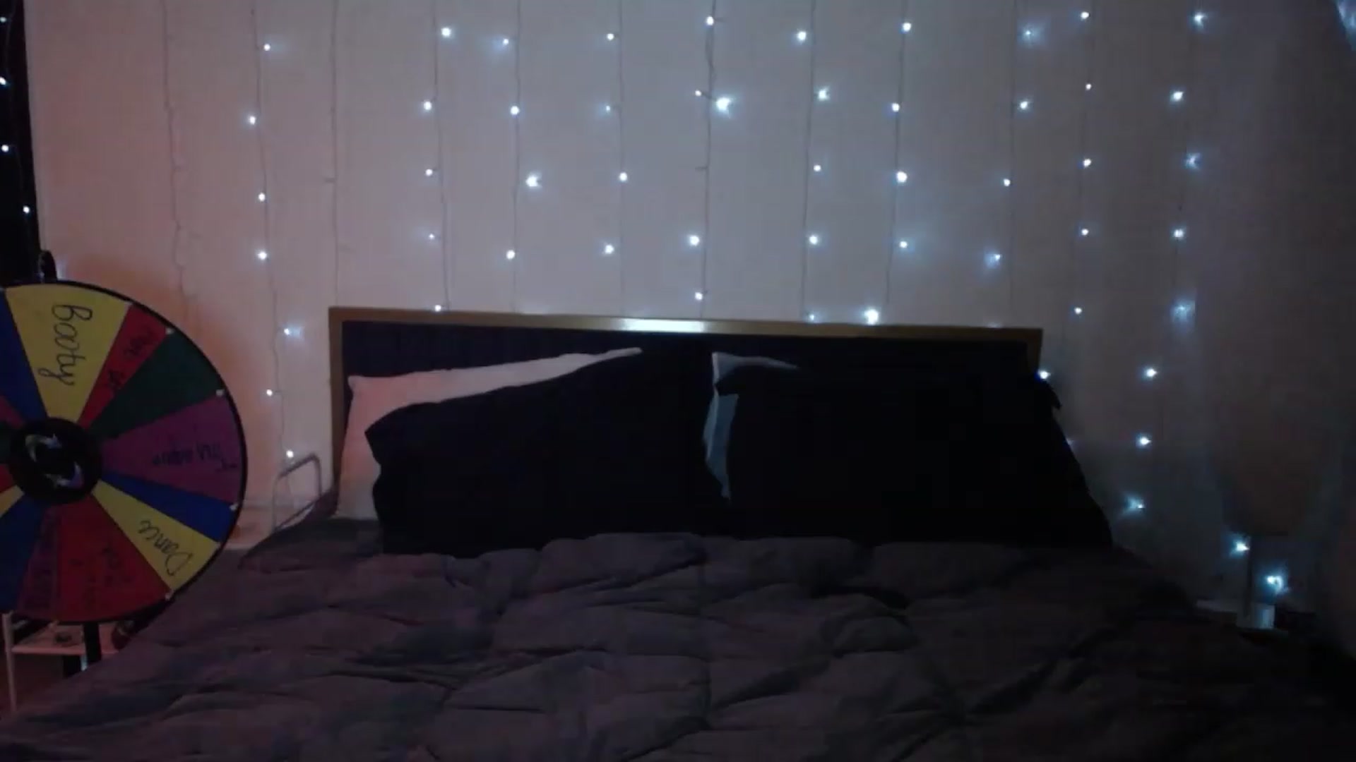 Gallery image thumbnail from MiahCalix's myfreecams stream on, 05/02/2023, 03:45 image 11 of 20