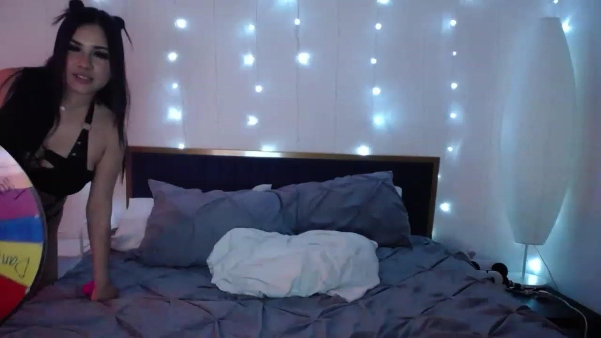 Gallery image thumbnail from MiahCalix's myfreecams stream on, 05/04/2023, 04:06 image 4 of 20